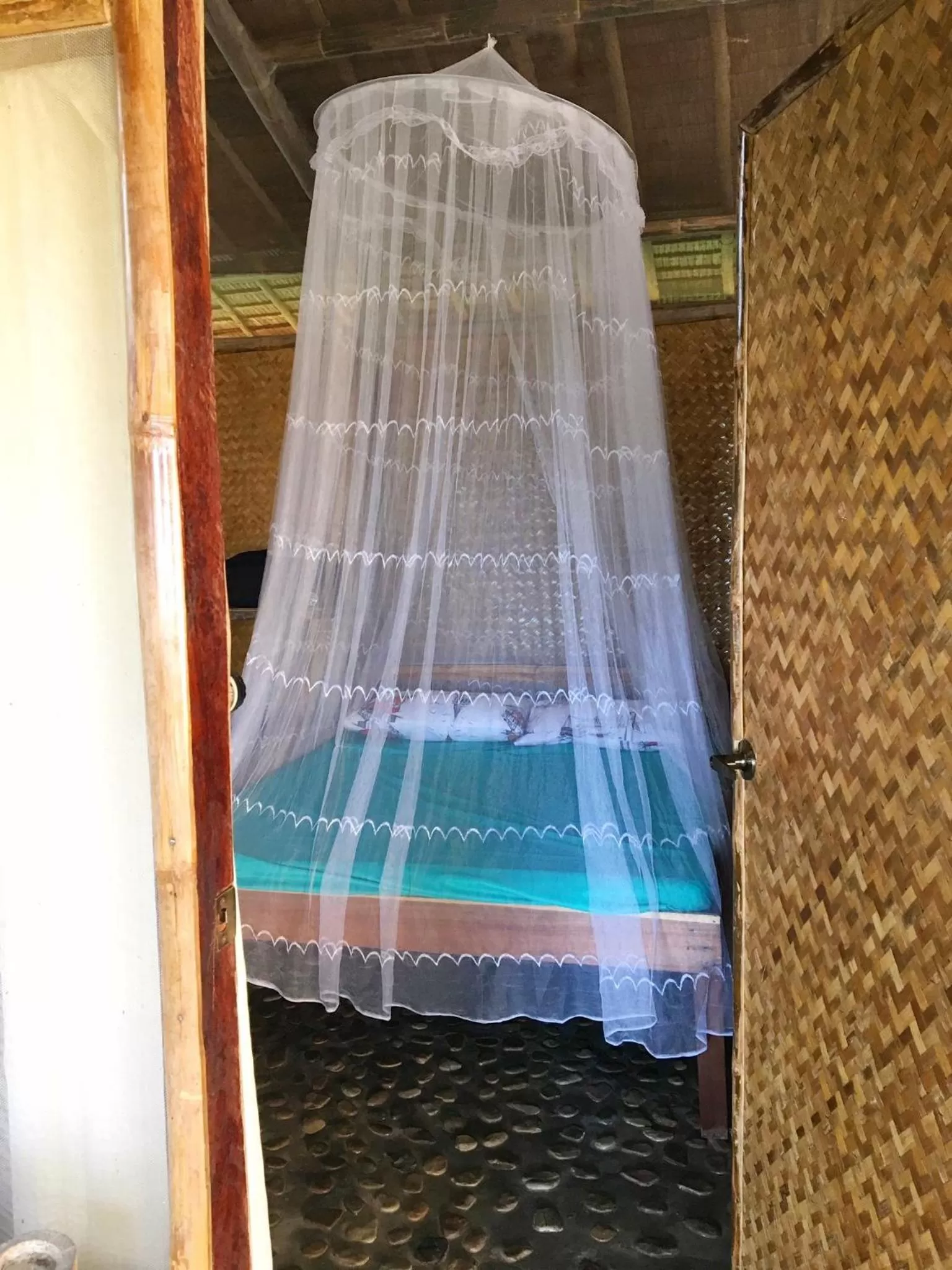 Bed in Prince John beachfront cottages and Restaurant