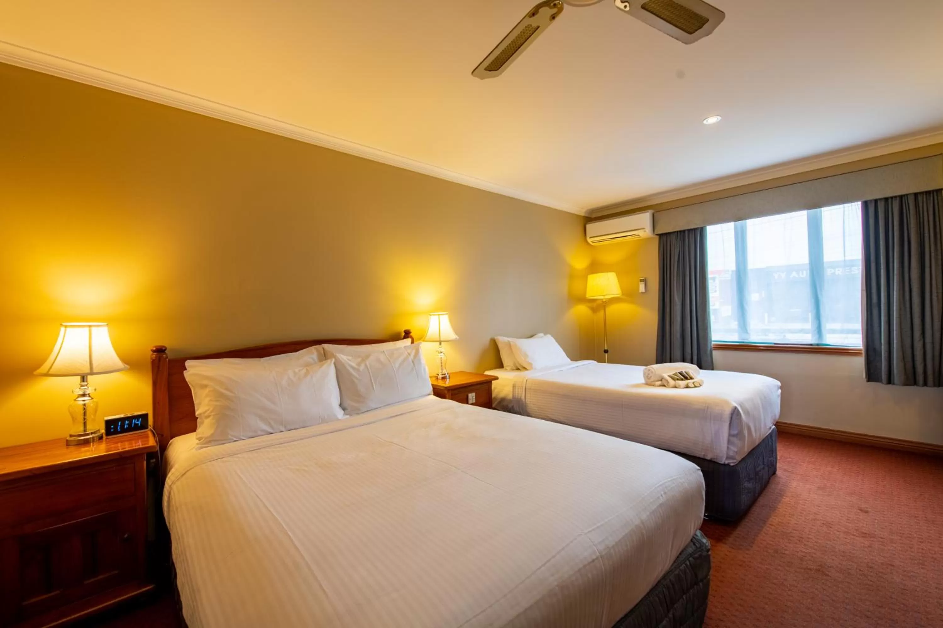 Bedroom, Bed in Gateway on Monash