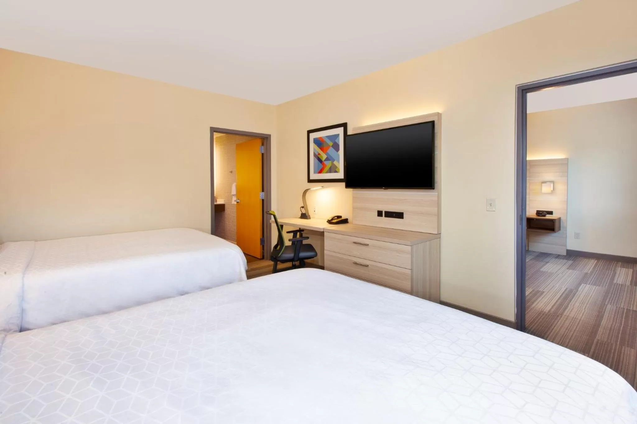 Bedroom, Bed in Holiday Inn Express Absecon-Atlantic City Area by IHG