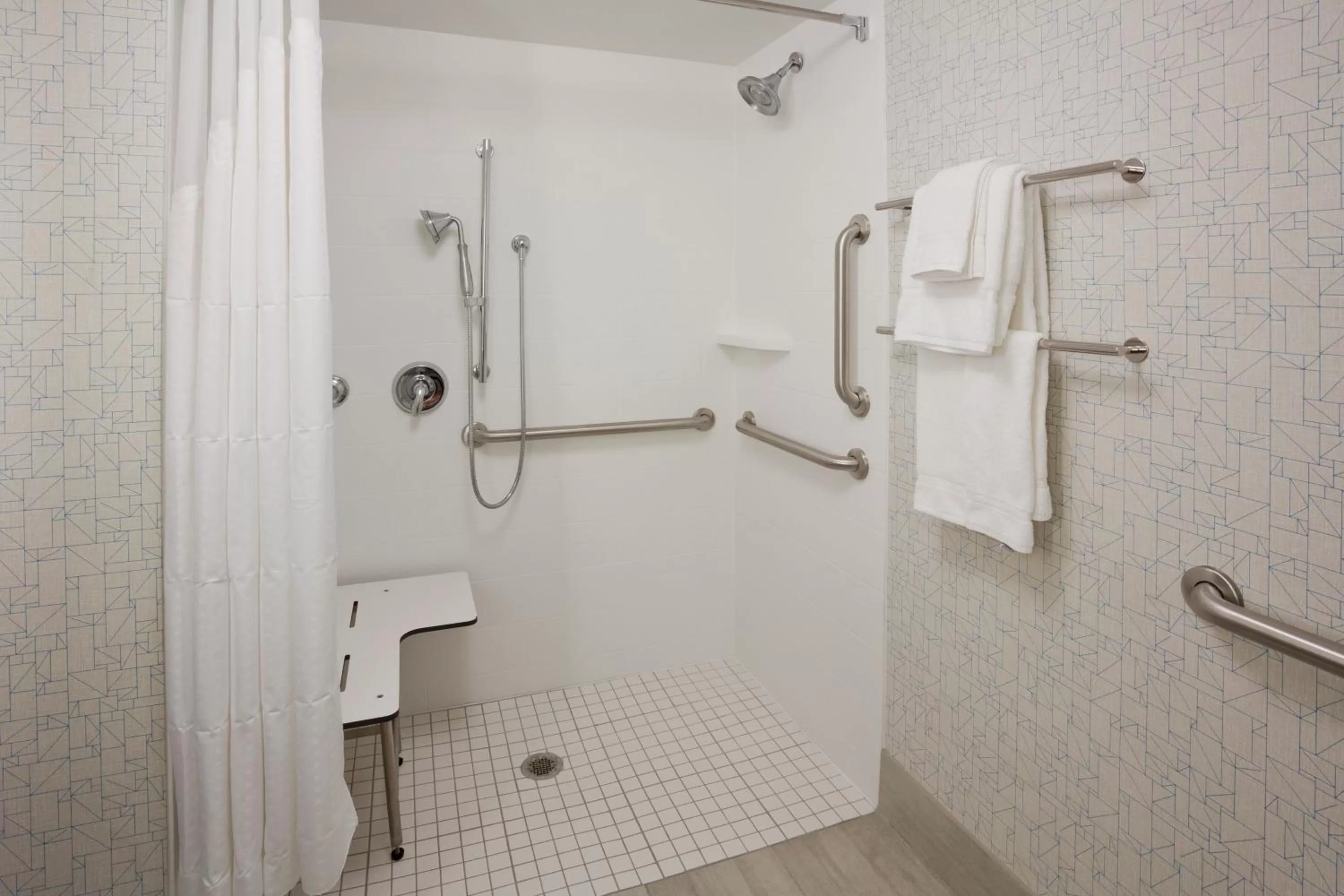 Bathroom in Holiday Inn Express Roseville-St. Paul by IHG