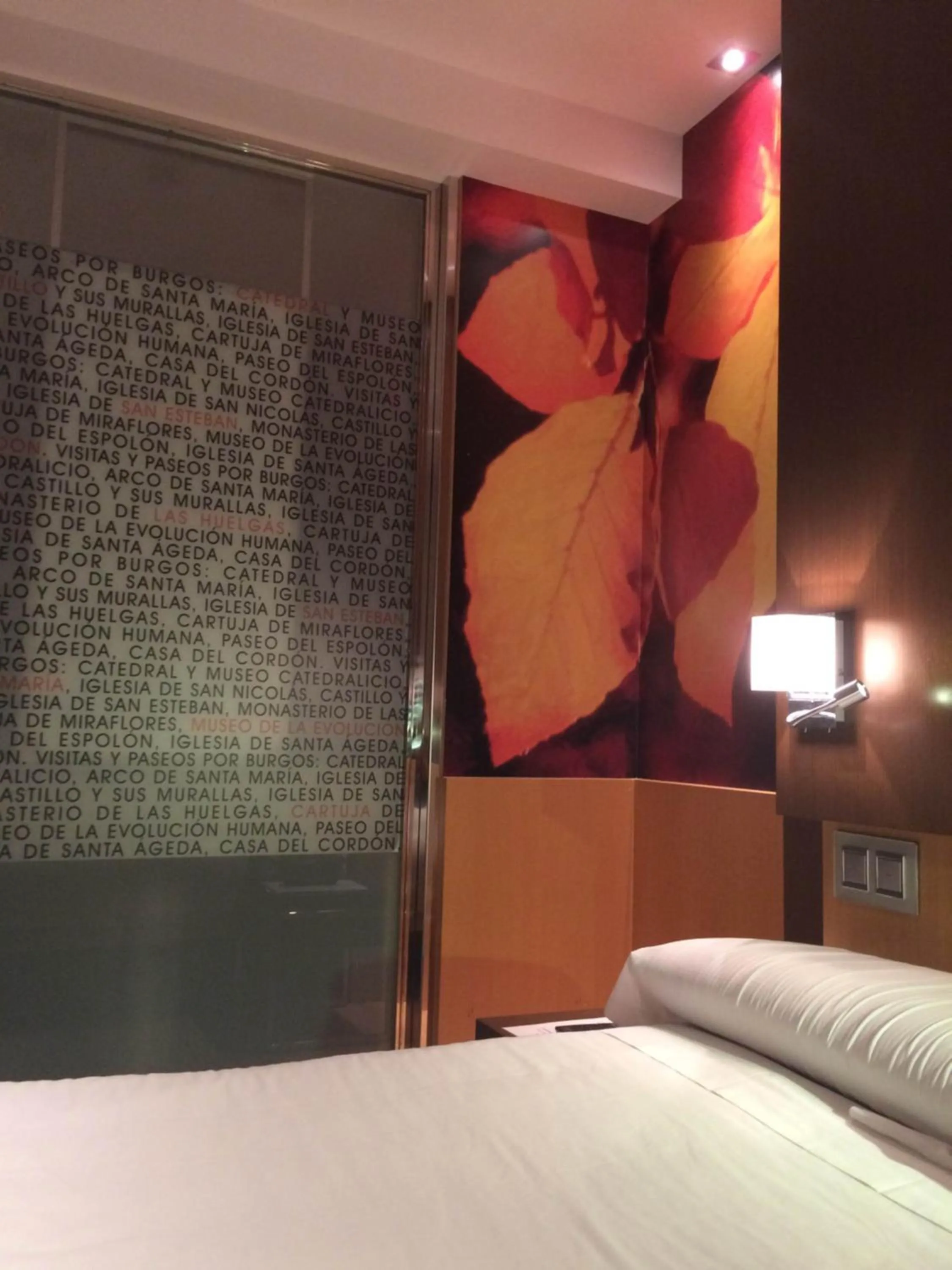 Bedroom, Bed in Hotel Vía Gótica