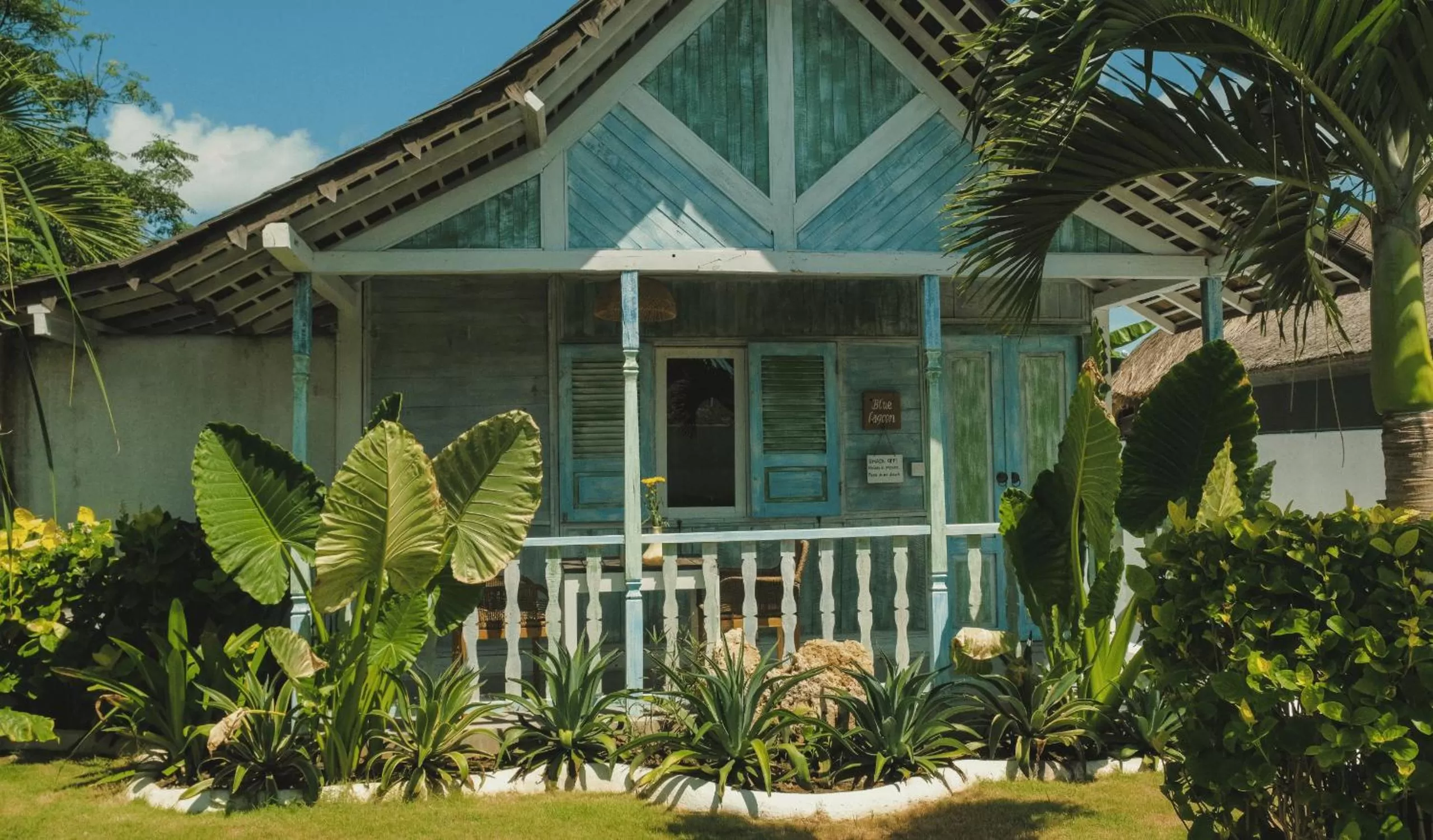 Property building in The Shacks at Sandy Bay