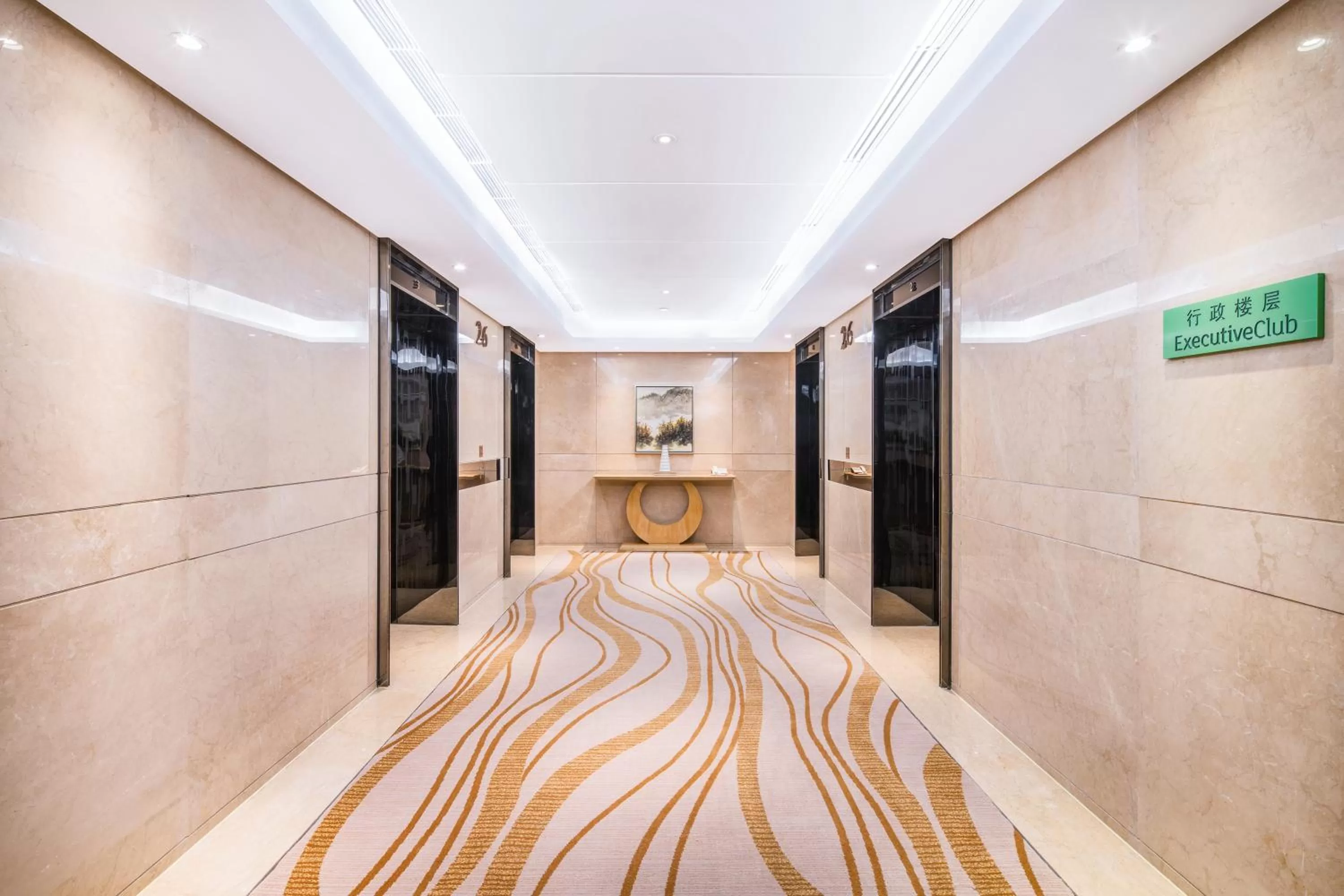 On site, Bed in Holiday Inn Chengdu Oriental Plaza