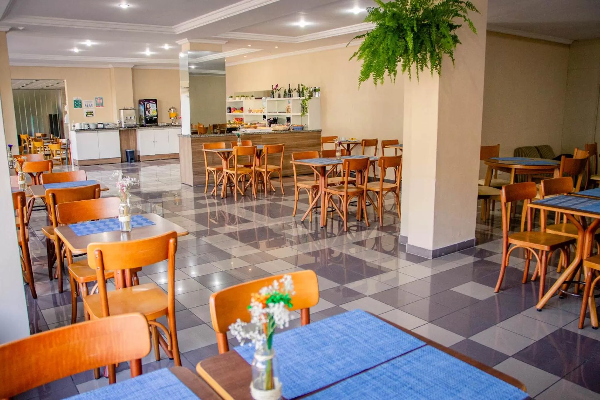 Restaurant/places to eat in Hotel Letto Caxias