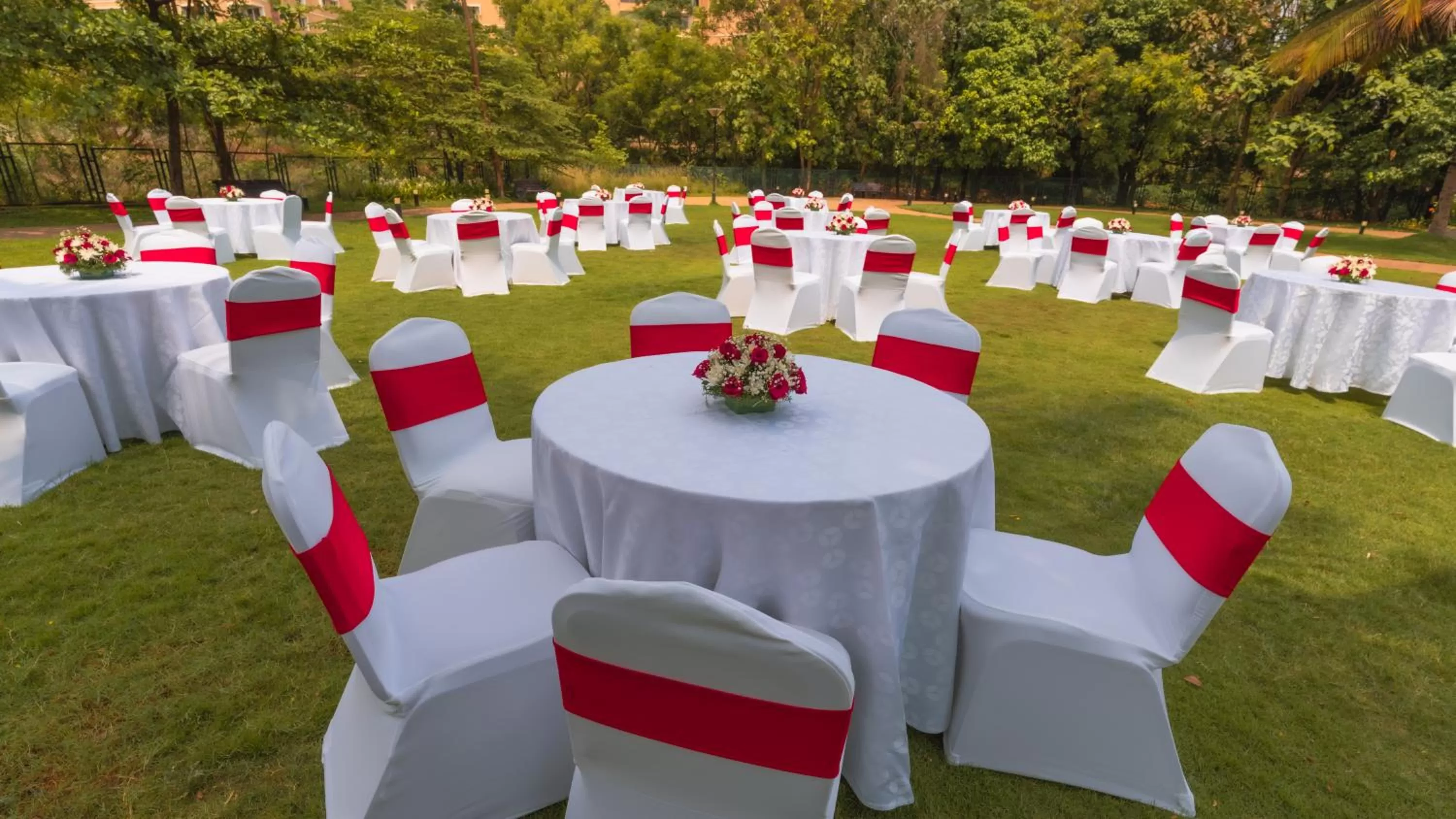 Restaurant/places to eat in Signature Club Resort