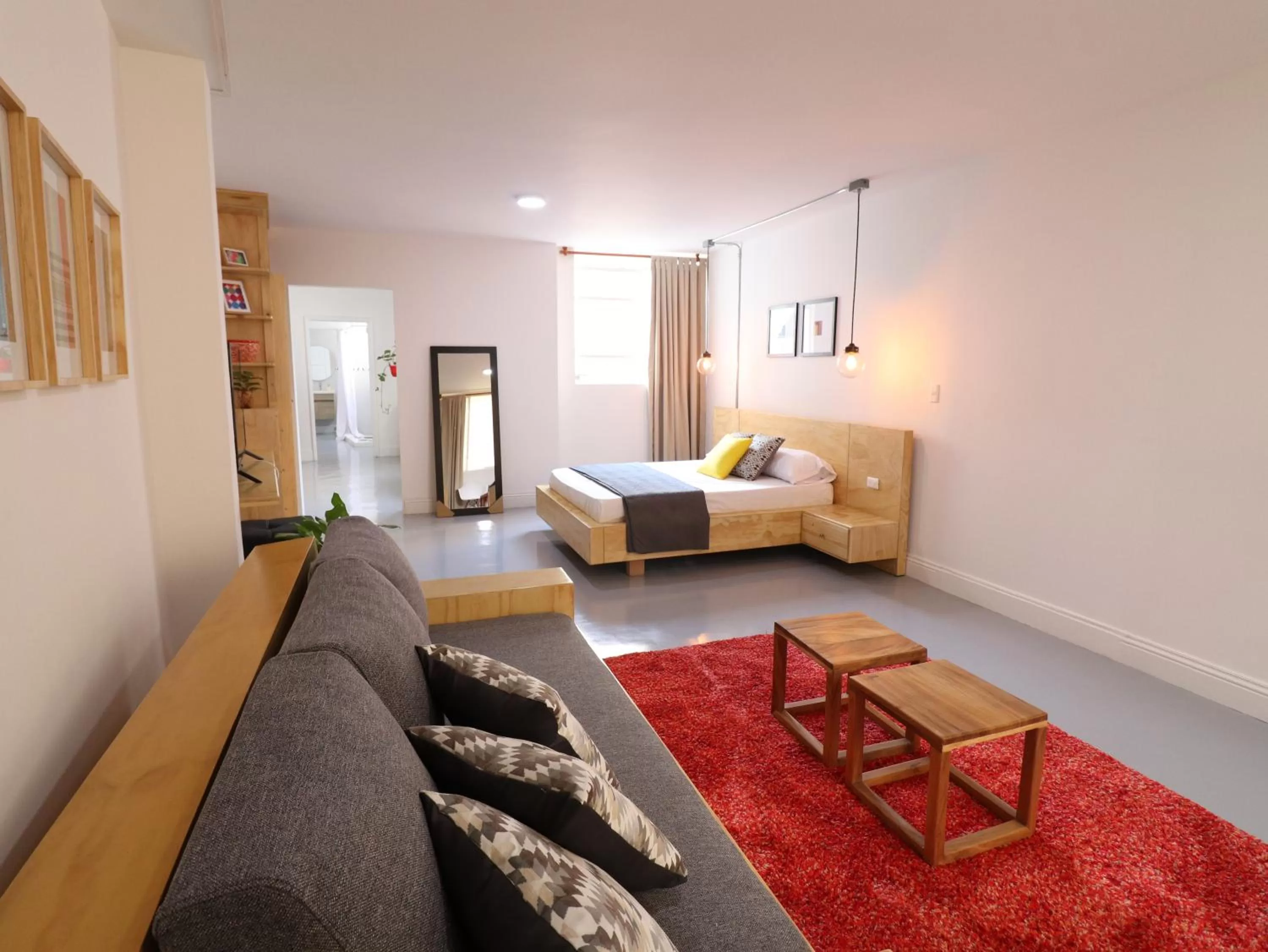 Seating Area in 554 Apartments