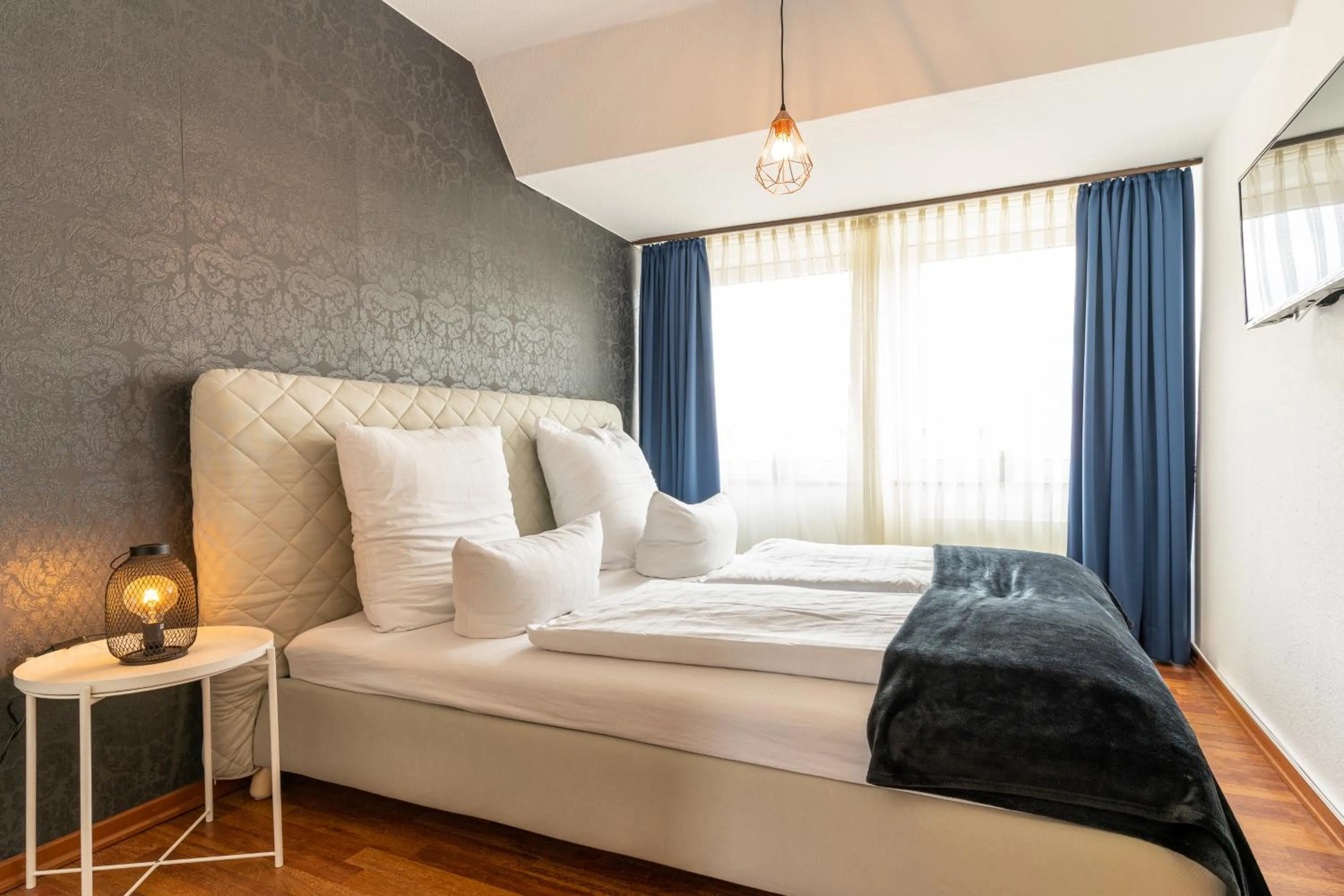 Bed in Schäfers Hotel