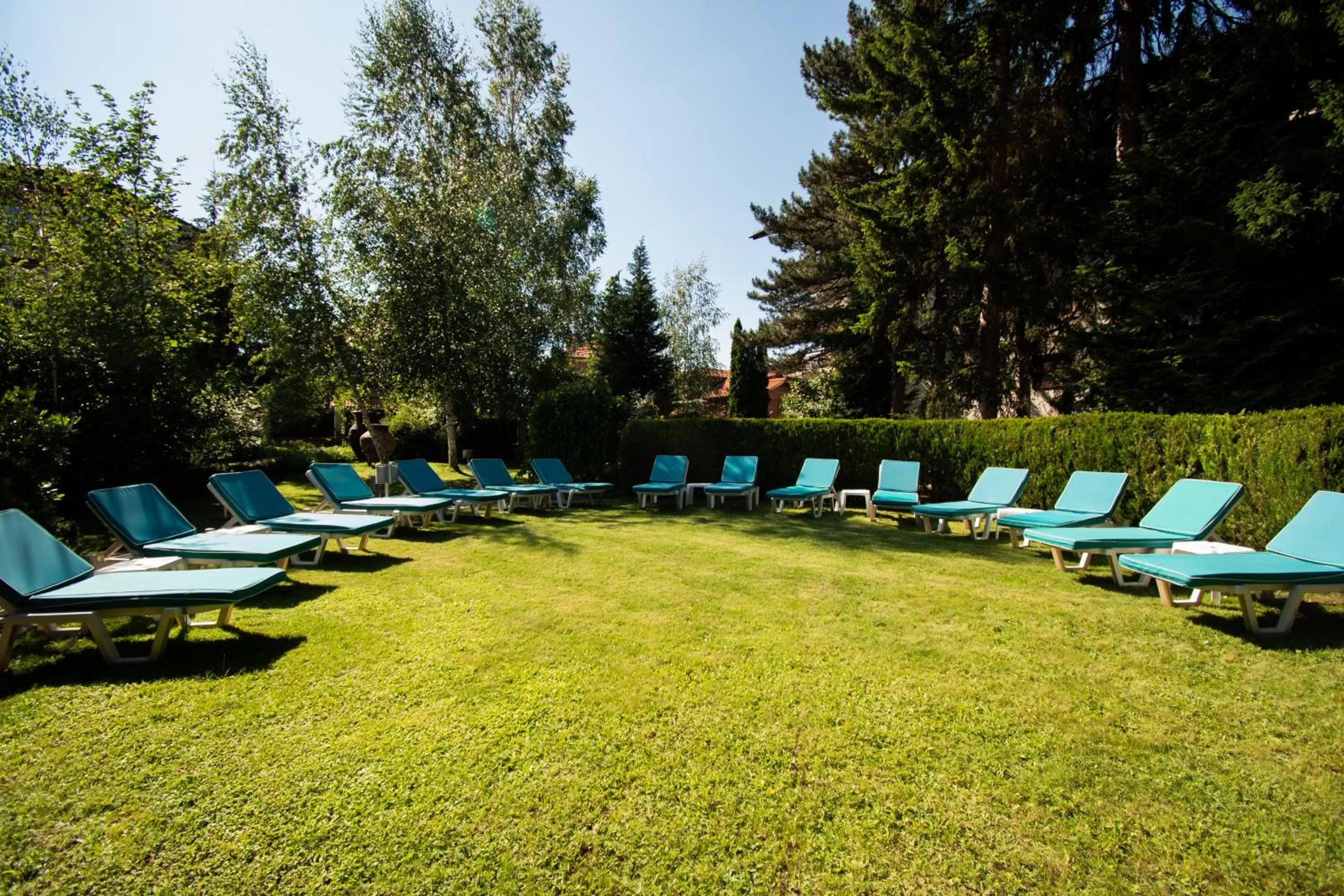 Garden in Hotel Pirin SKI & SPA