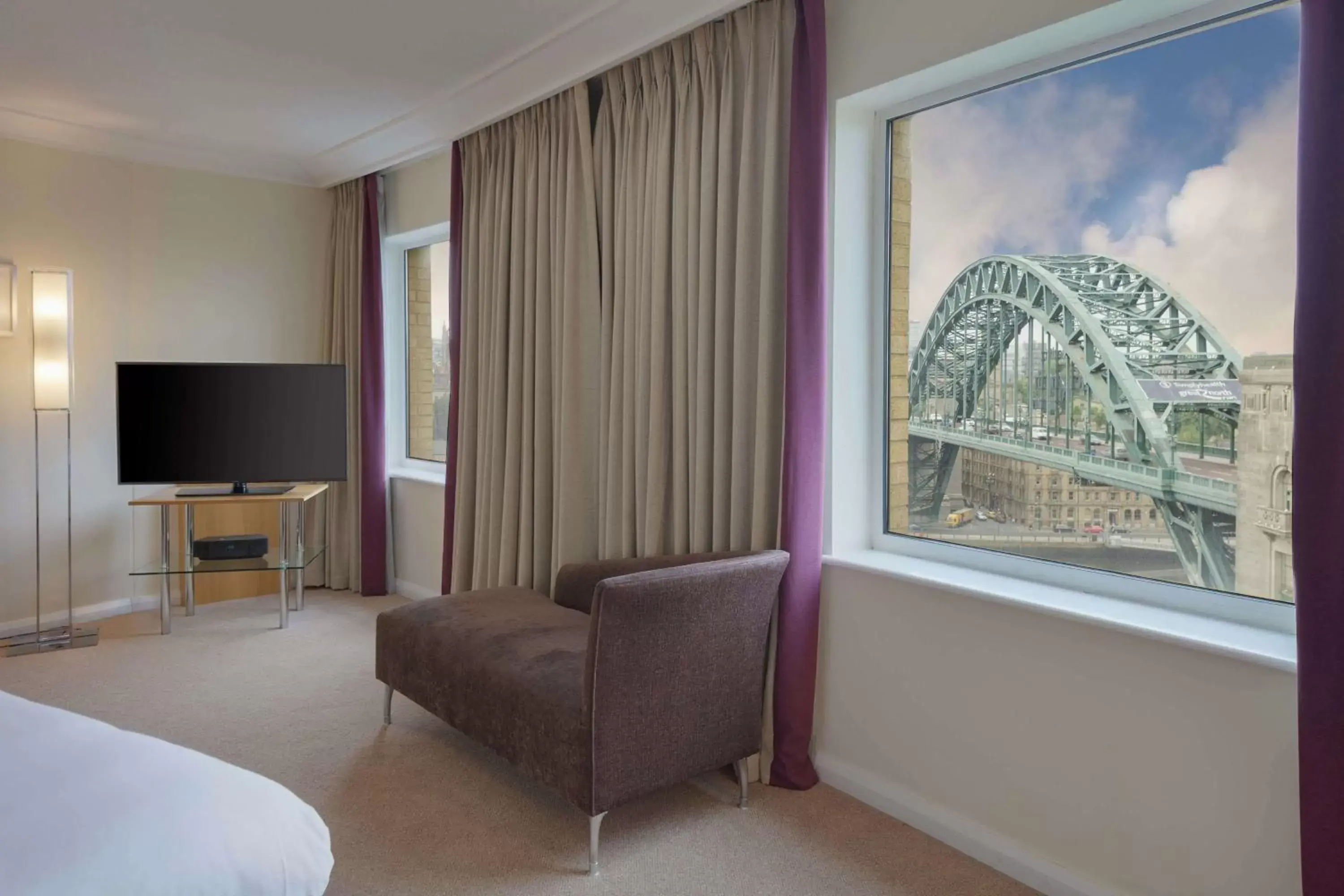 King Executive Plus Room in Hilton Newcastle Gateshead King Executive Plus Room in Hilton Newcastle Gateshead