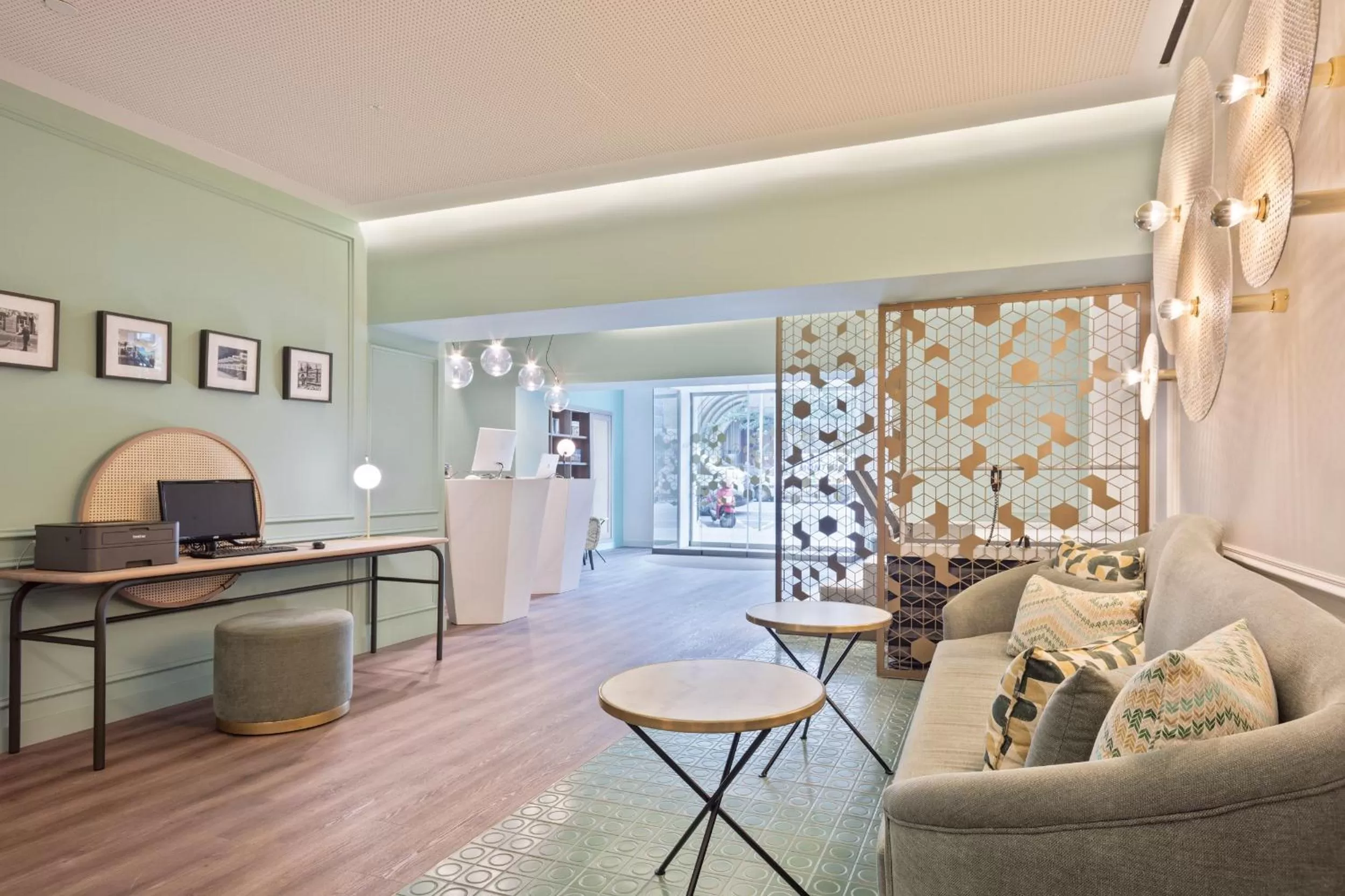 Lobby or reception in Hotel Via Augusta