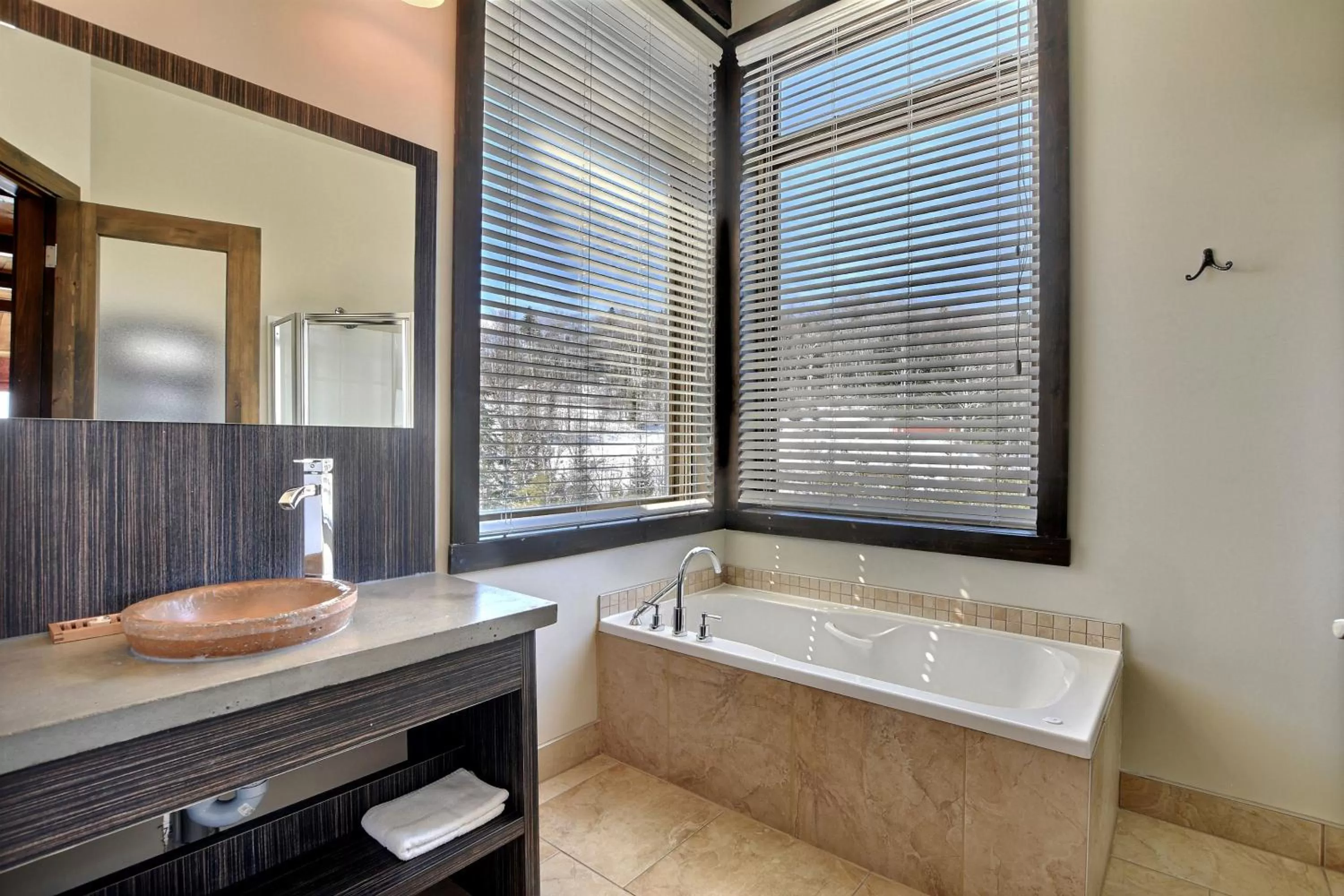 Les Condos Du Lac Taureau- Rooms & Condos