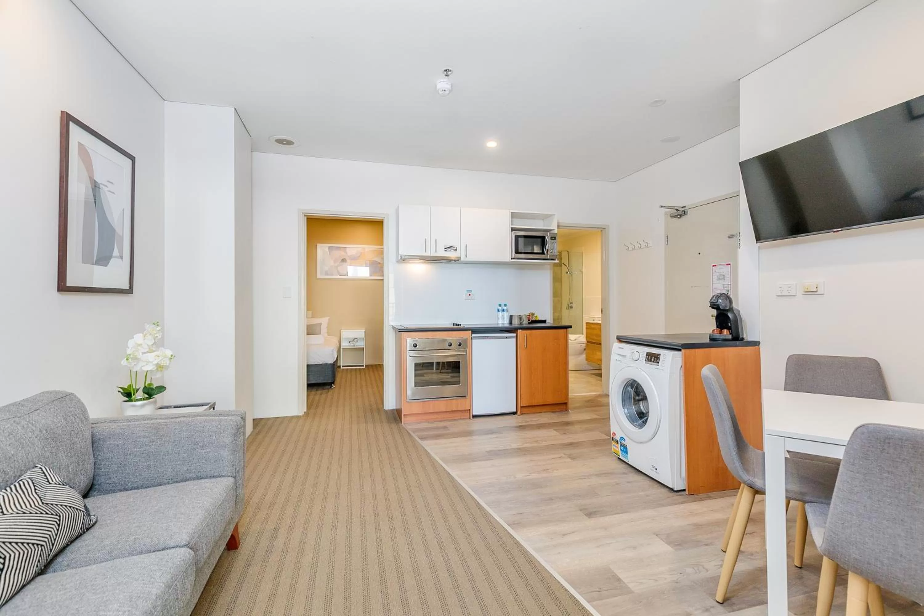 Kitchen or kitchenette in All Suites Perth