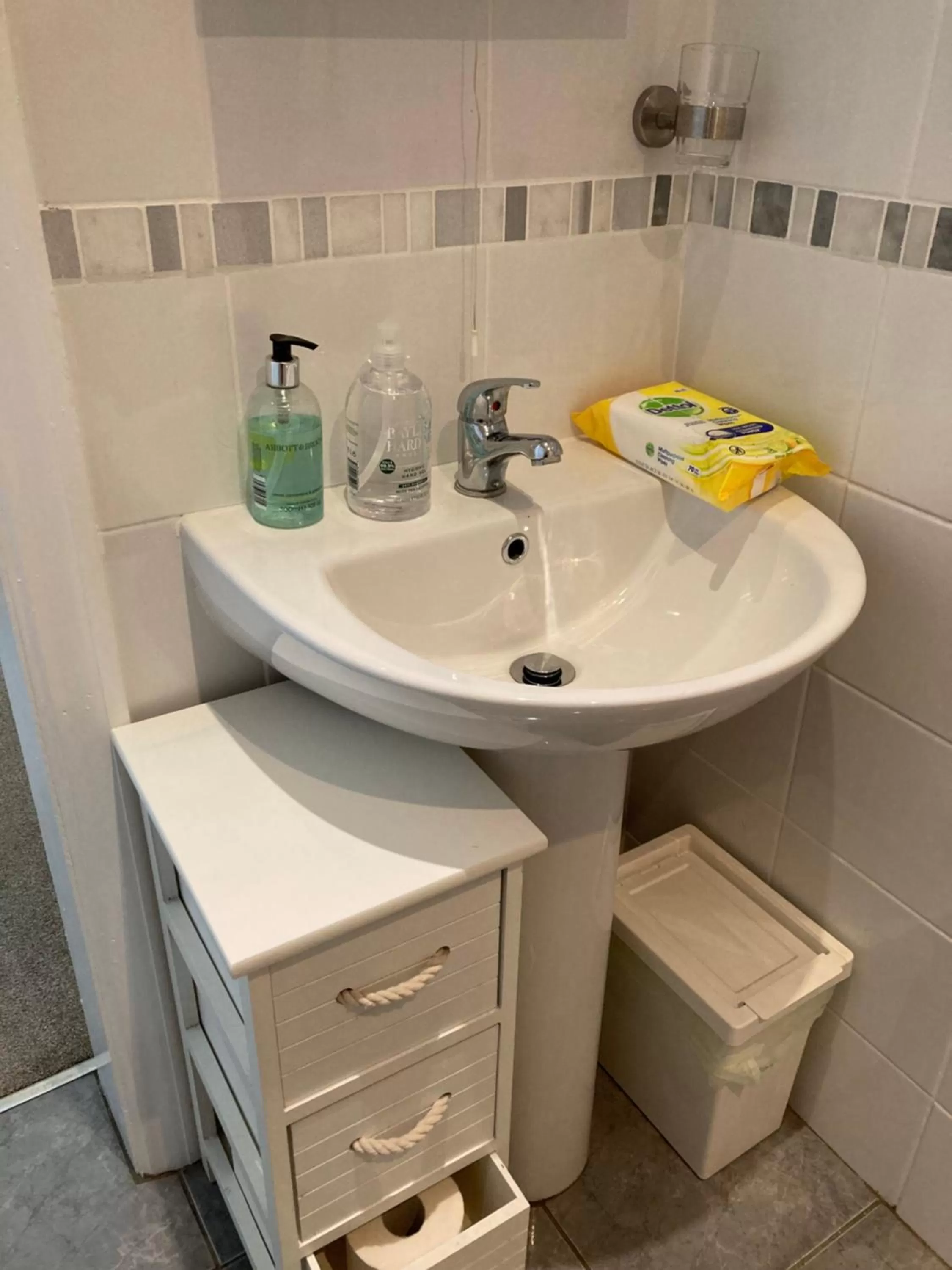 Bathroom in Hillcrest Bed & Breakfast