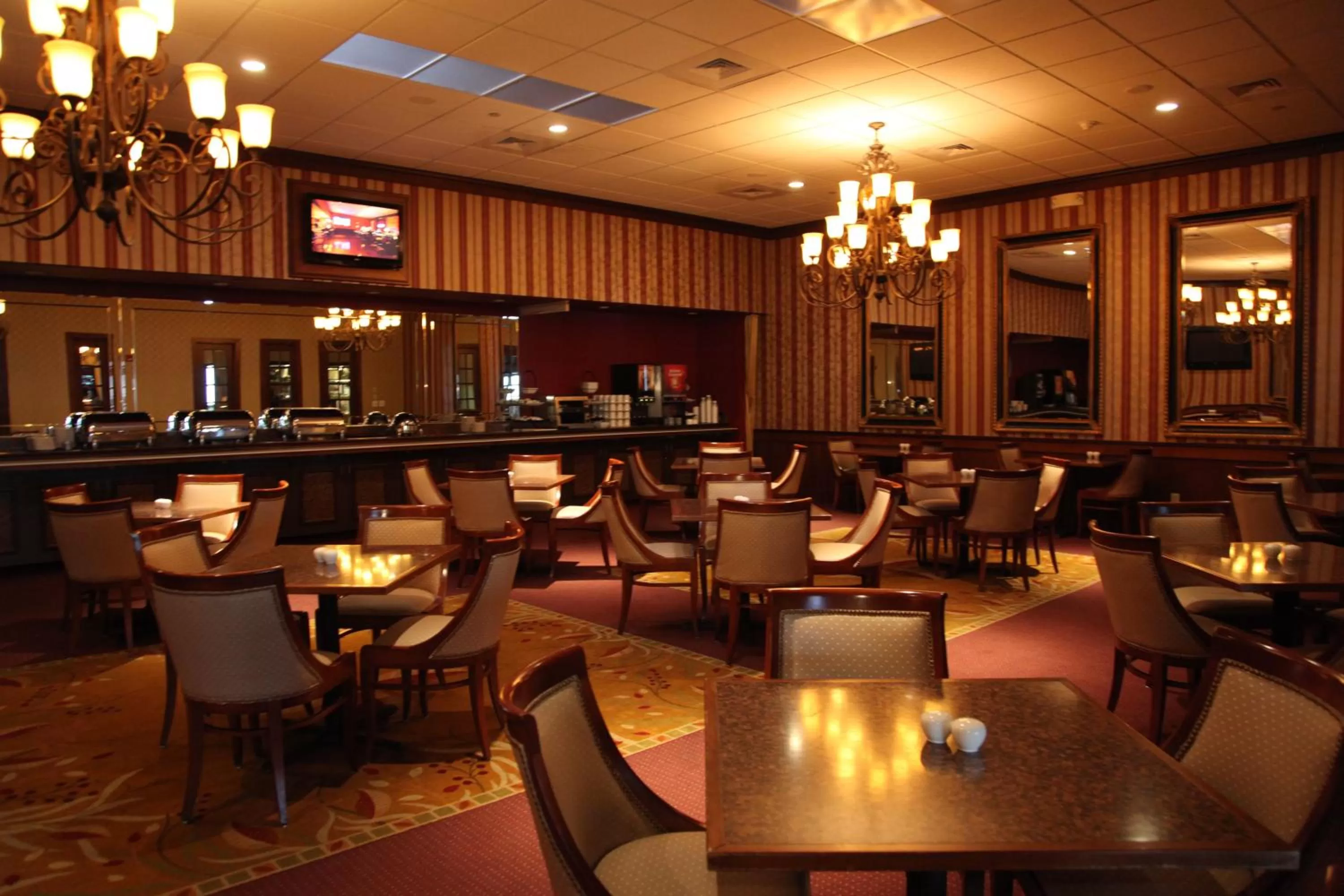 Restaurant/places to eat in Salvatores Grand Hotel