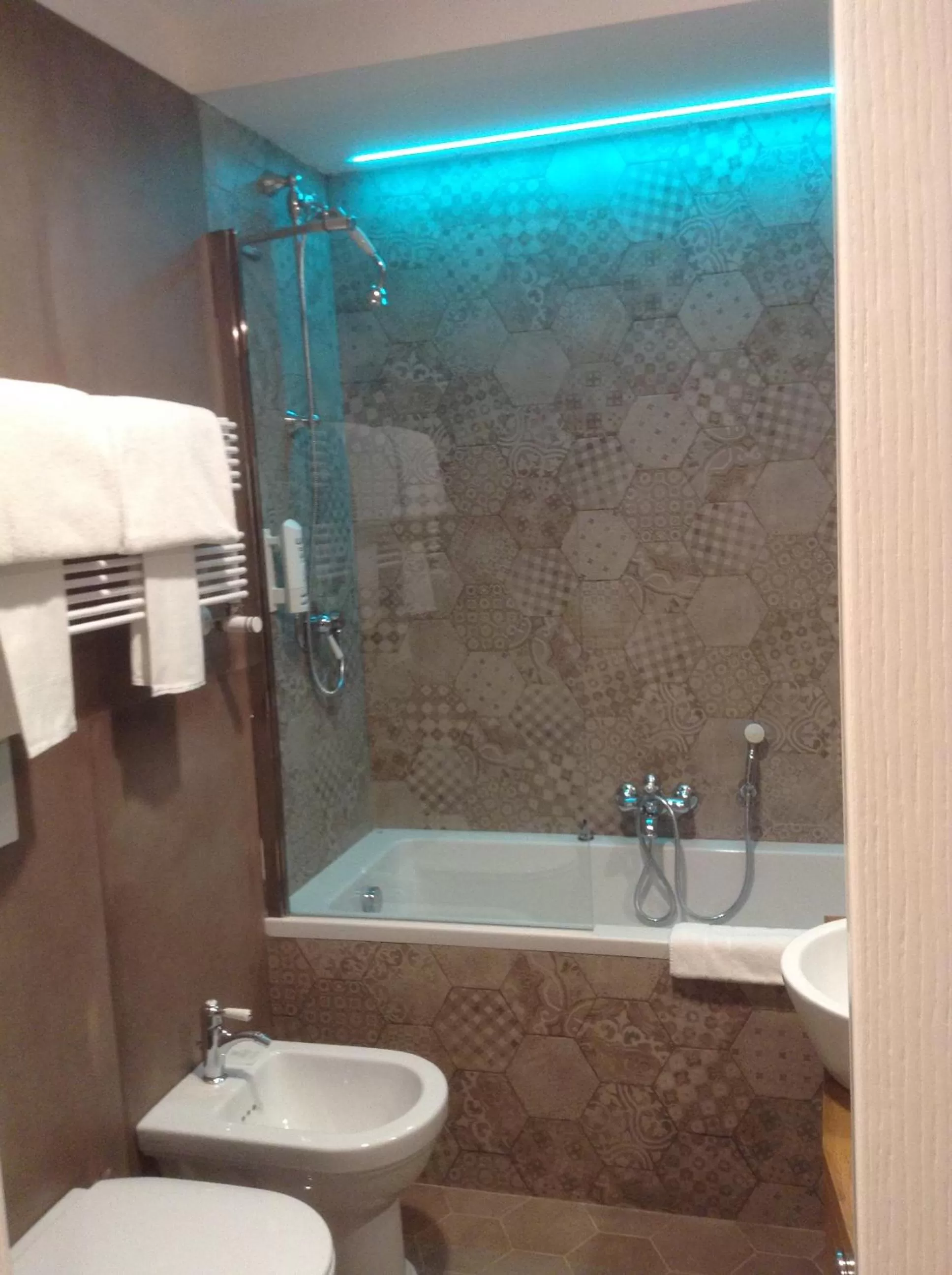 Bathroom in Hotel Elite