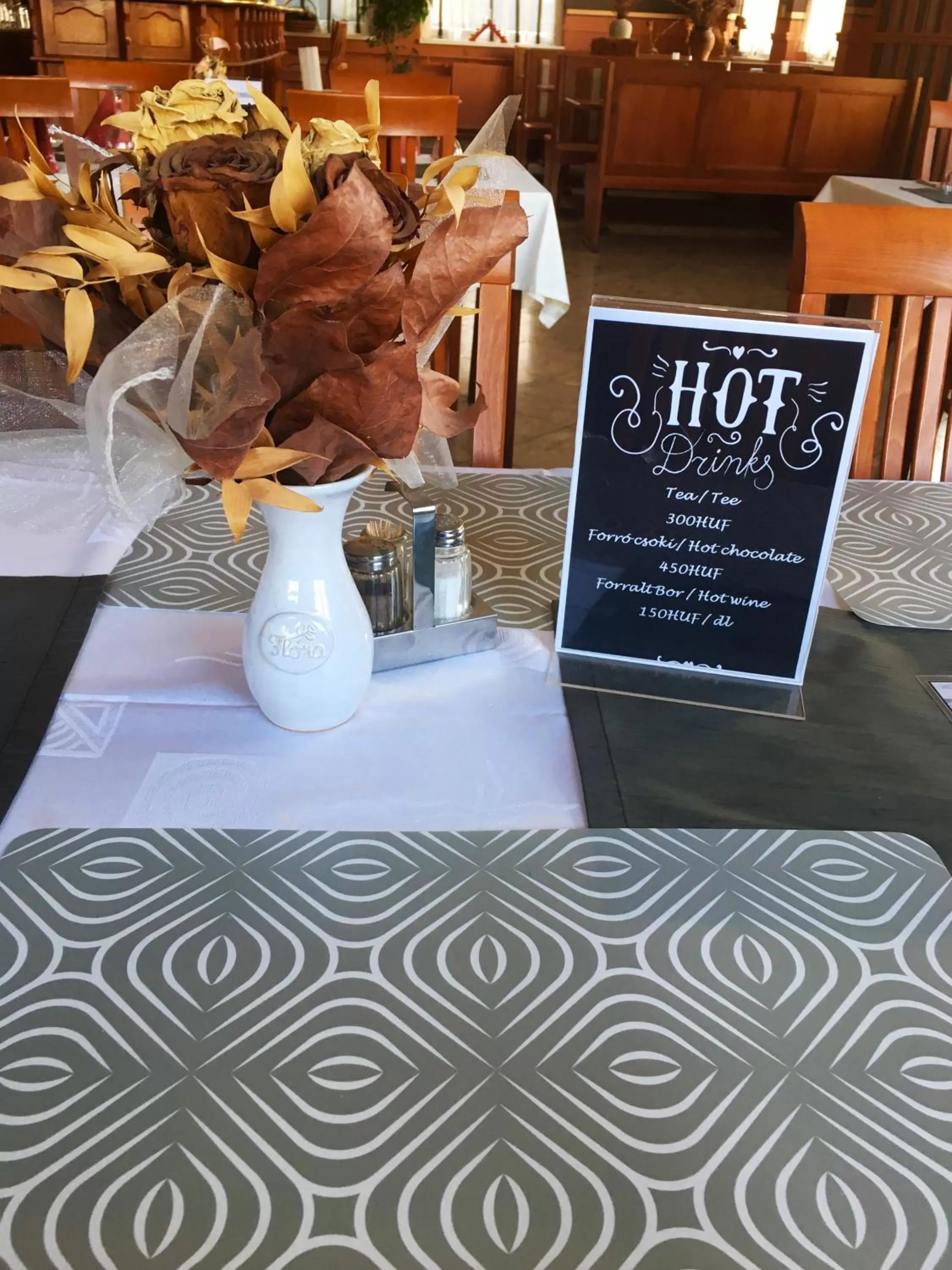 Restaurant/places to eat in Romantik Étterem - Panzió