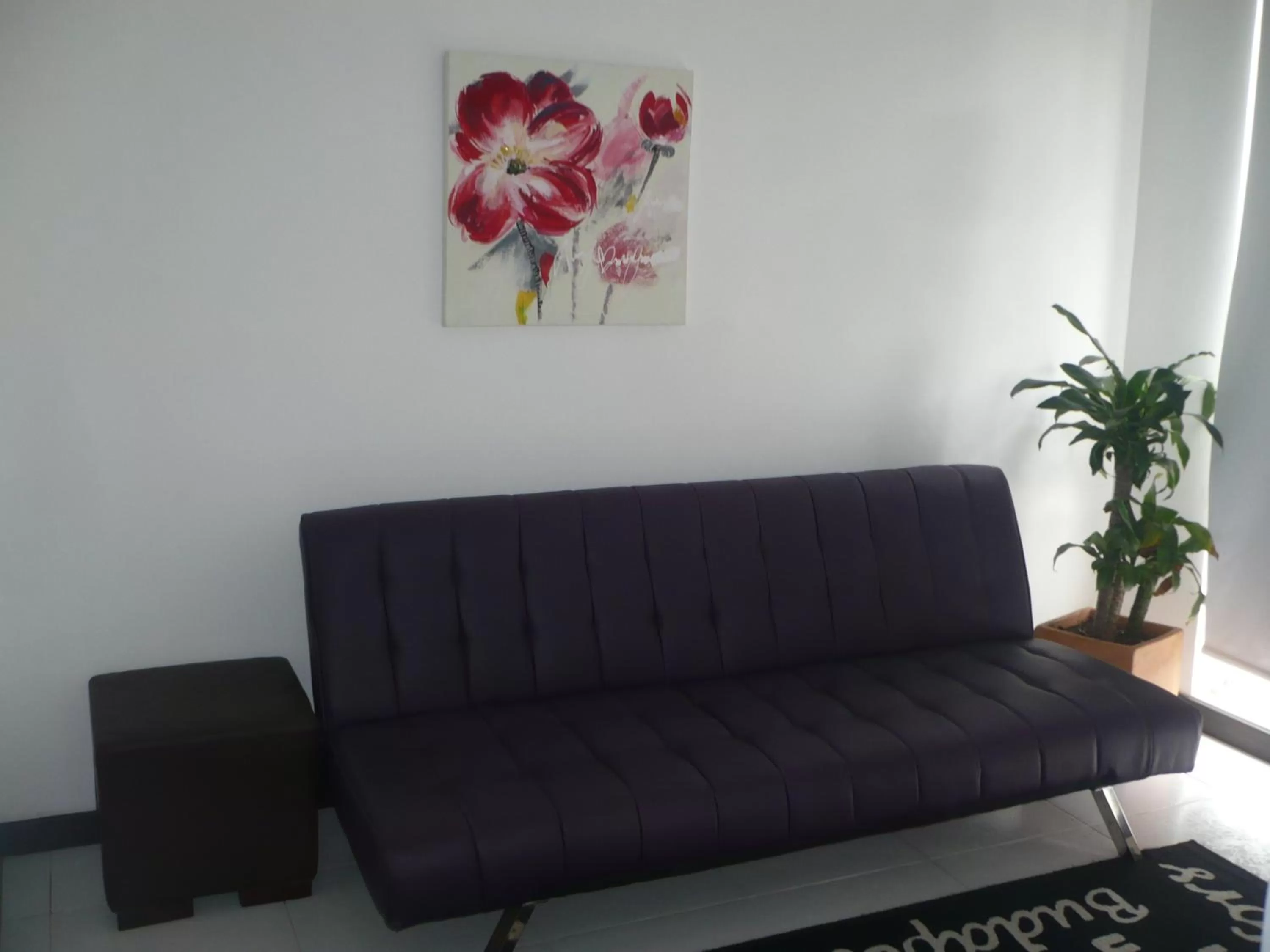 Decorative detail in Apartasuites San Marcos