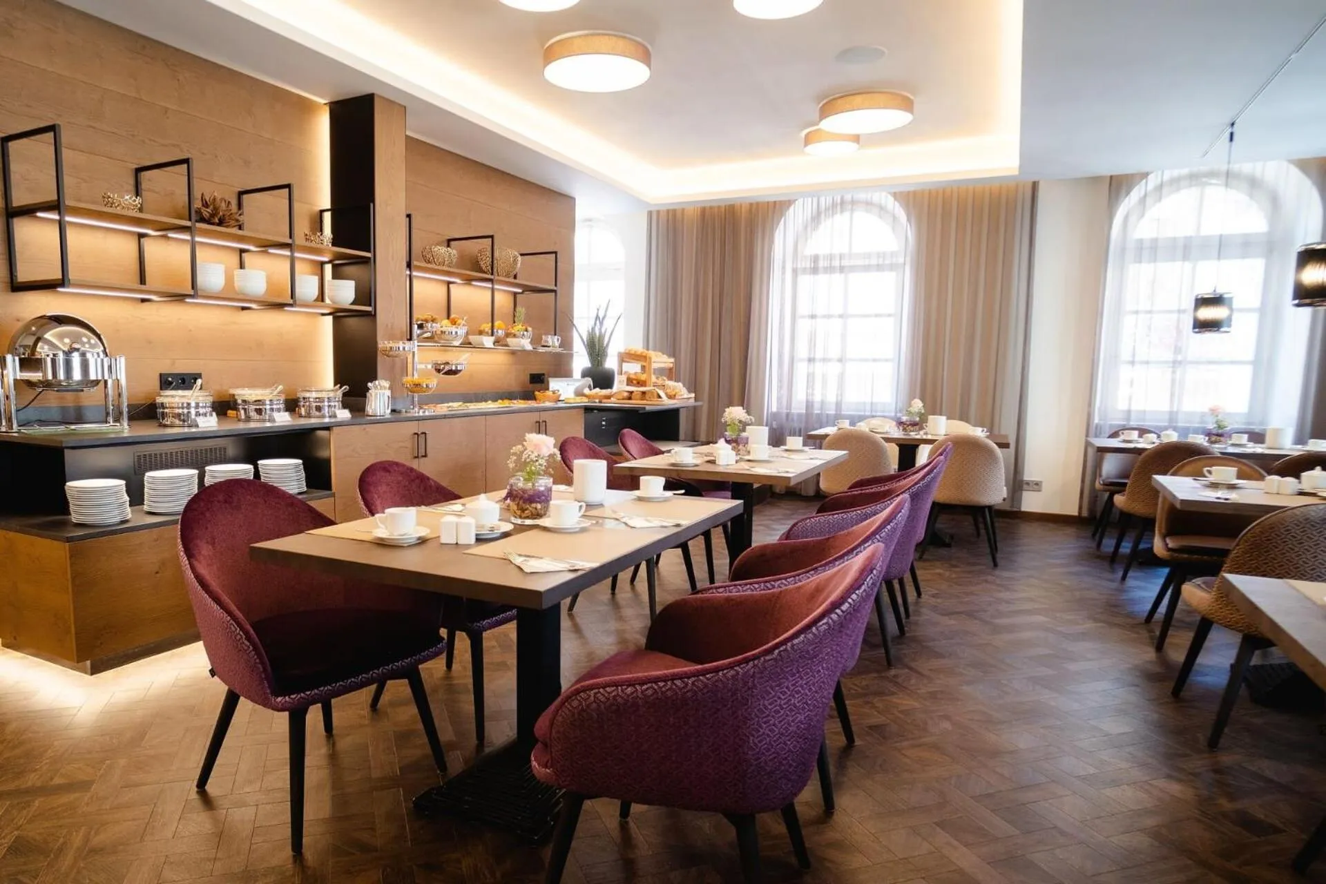 Restaurant/places to eat in Hotel Merkur - Superior