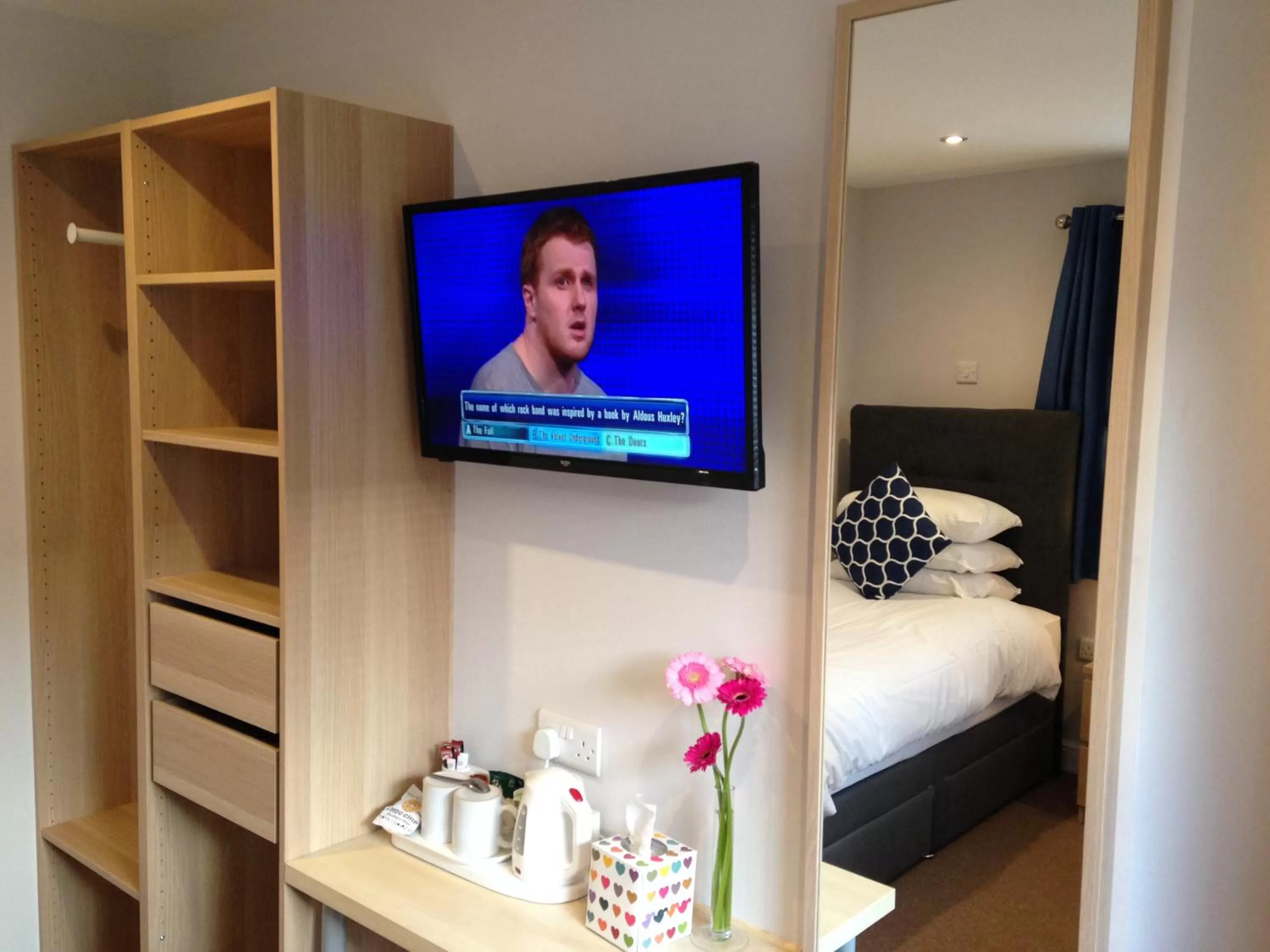 Decorative detail, Bed in The Wheatsheaf