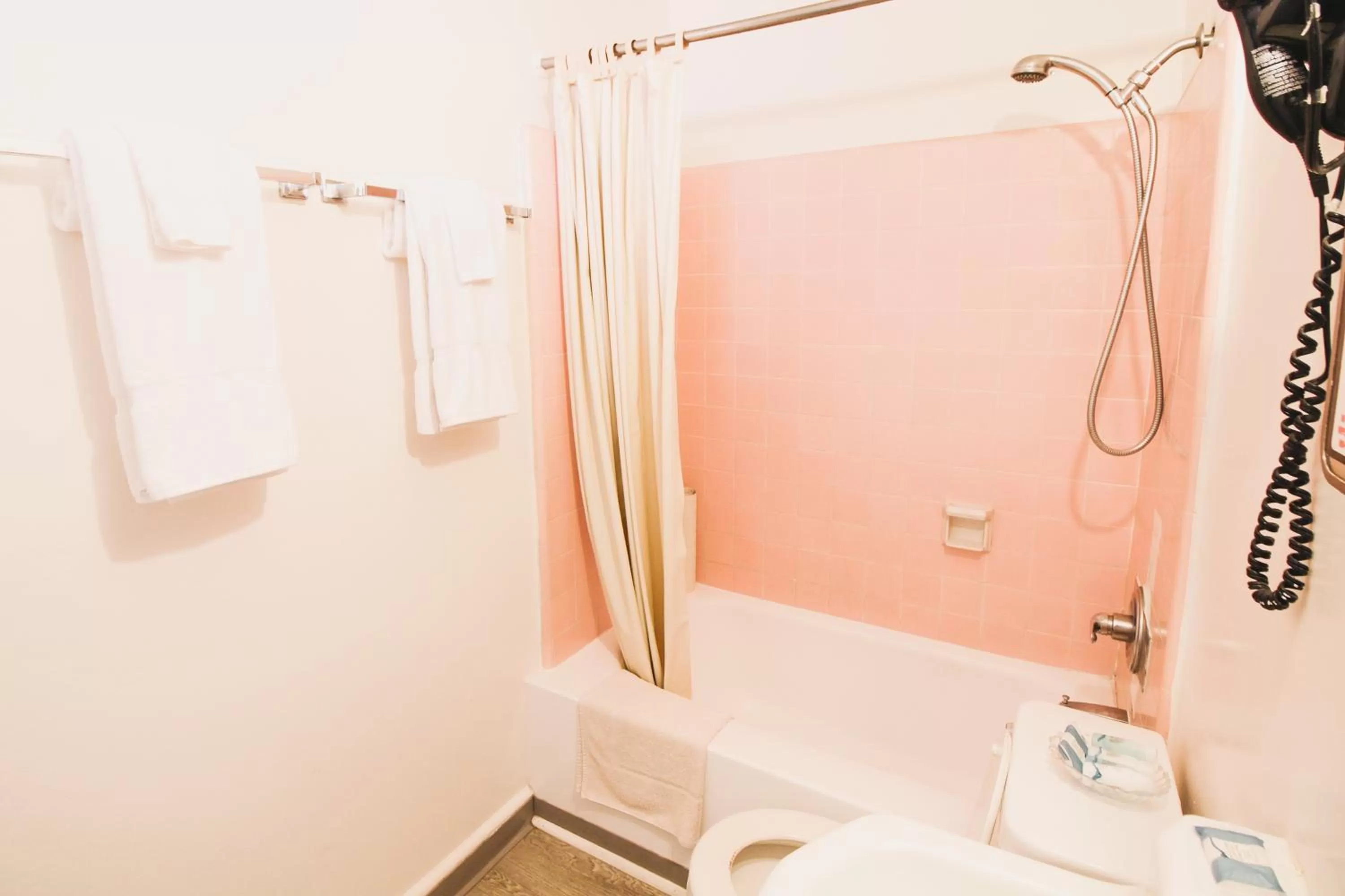 Bathroom in Royal Grove Waikiki