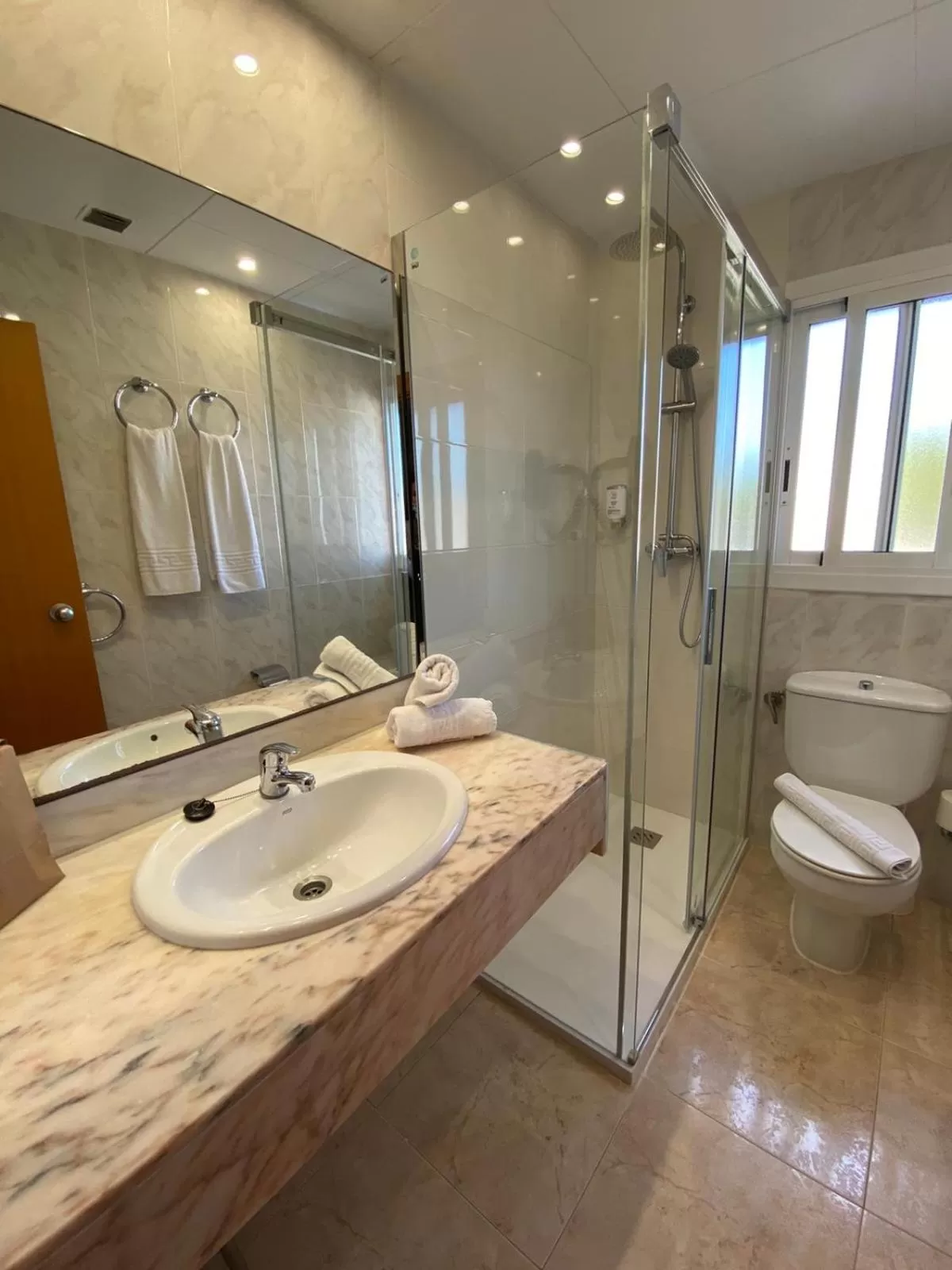 Bathroom in Aparthotel Solifemar