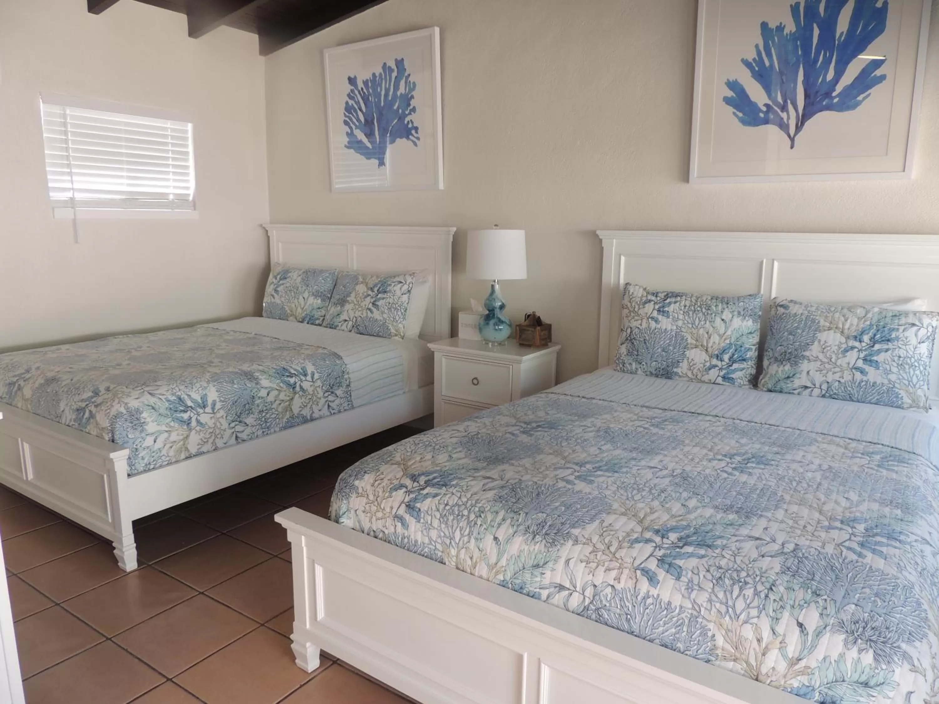 Bedroom, Bed in Sands of Islamorada