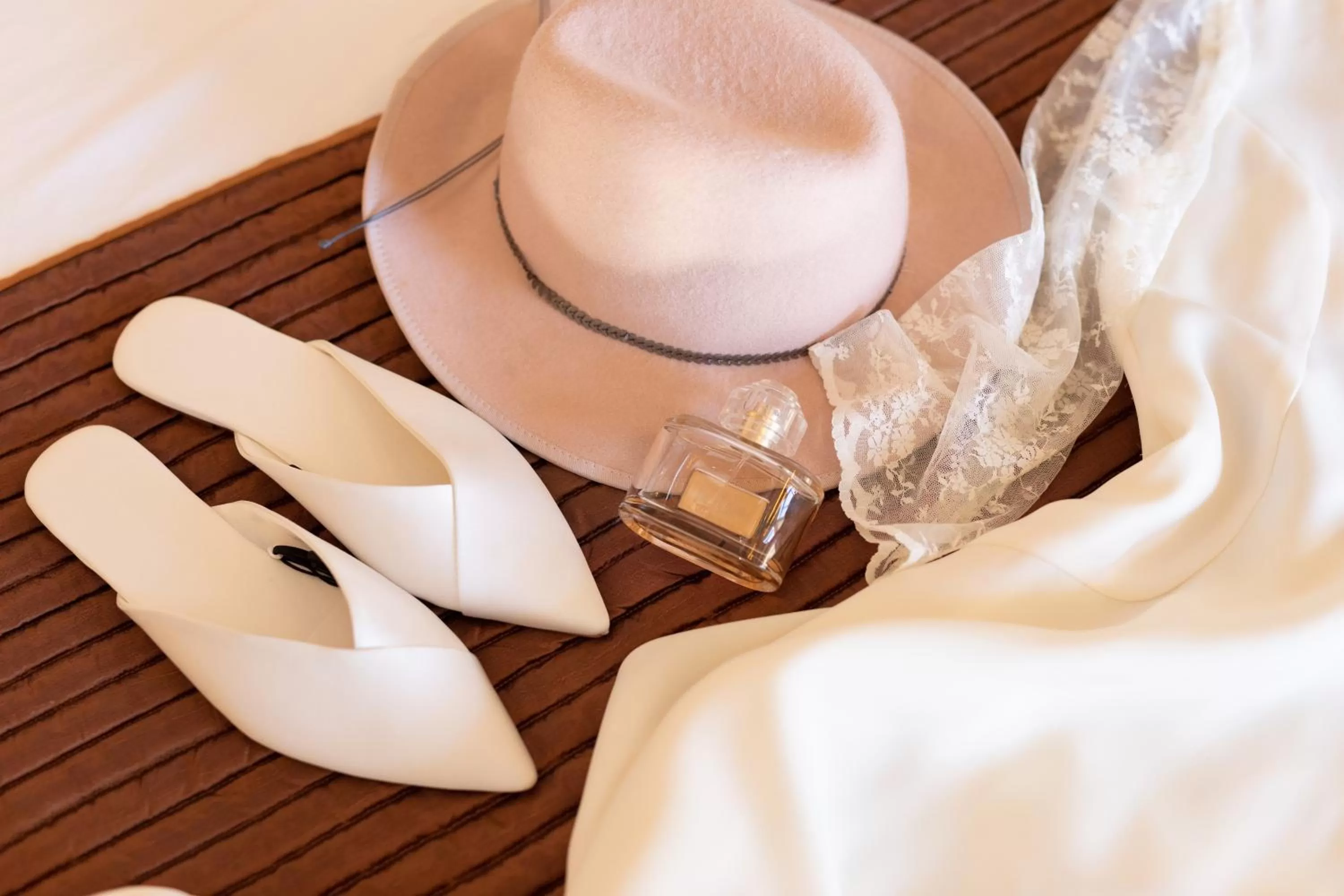 wedding in Hotel Roger de Flor by Seleqtta