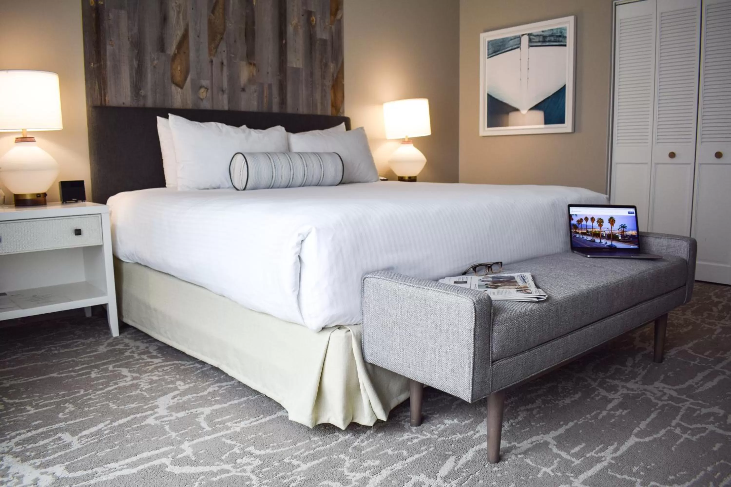 Bed in Beachside Inn