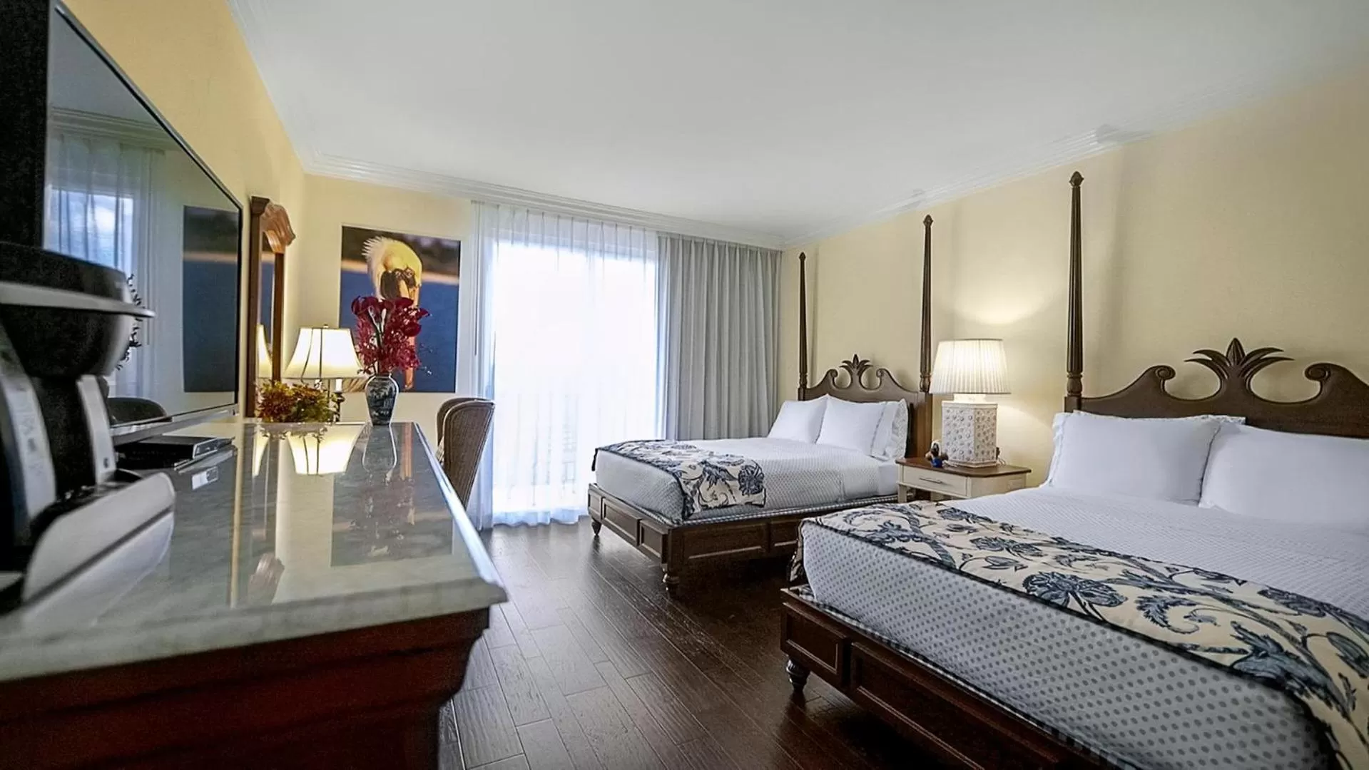 City view, Bed in Inn at Pelican Bay