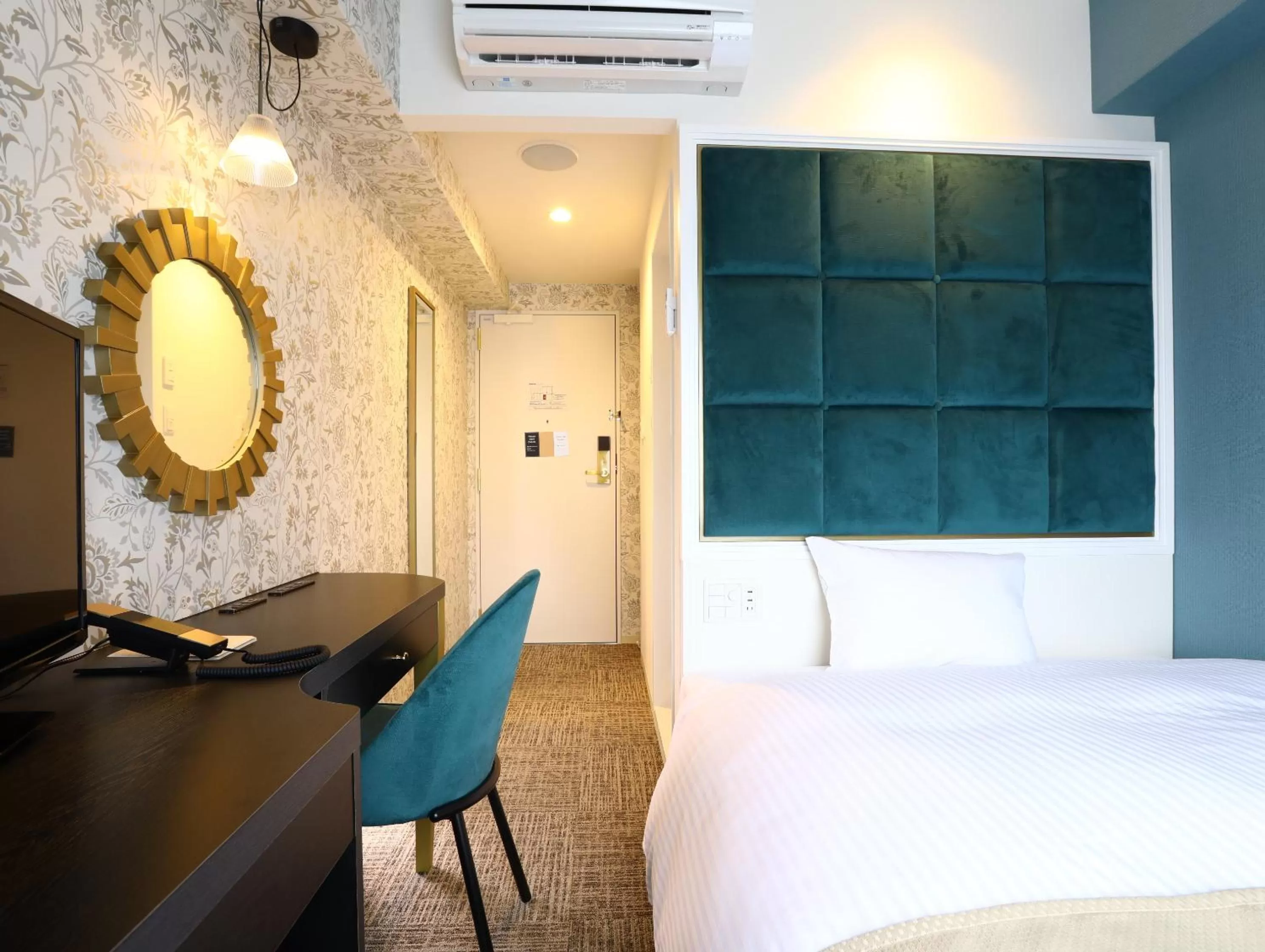 Bed in Hotel Wing International Select Osaka Umeda