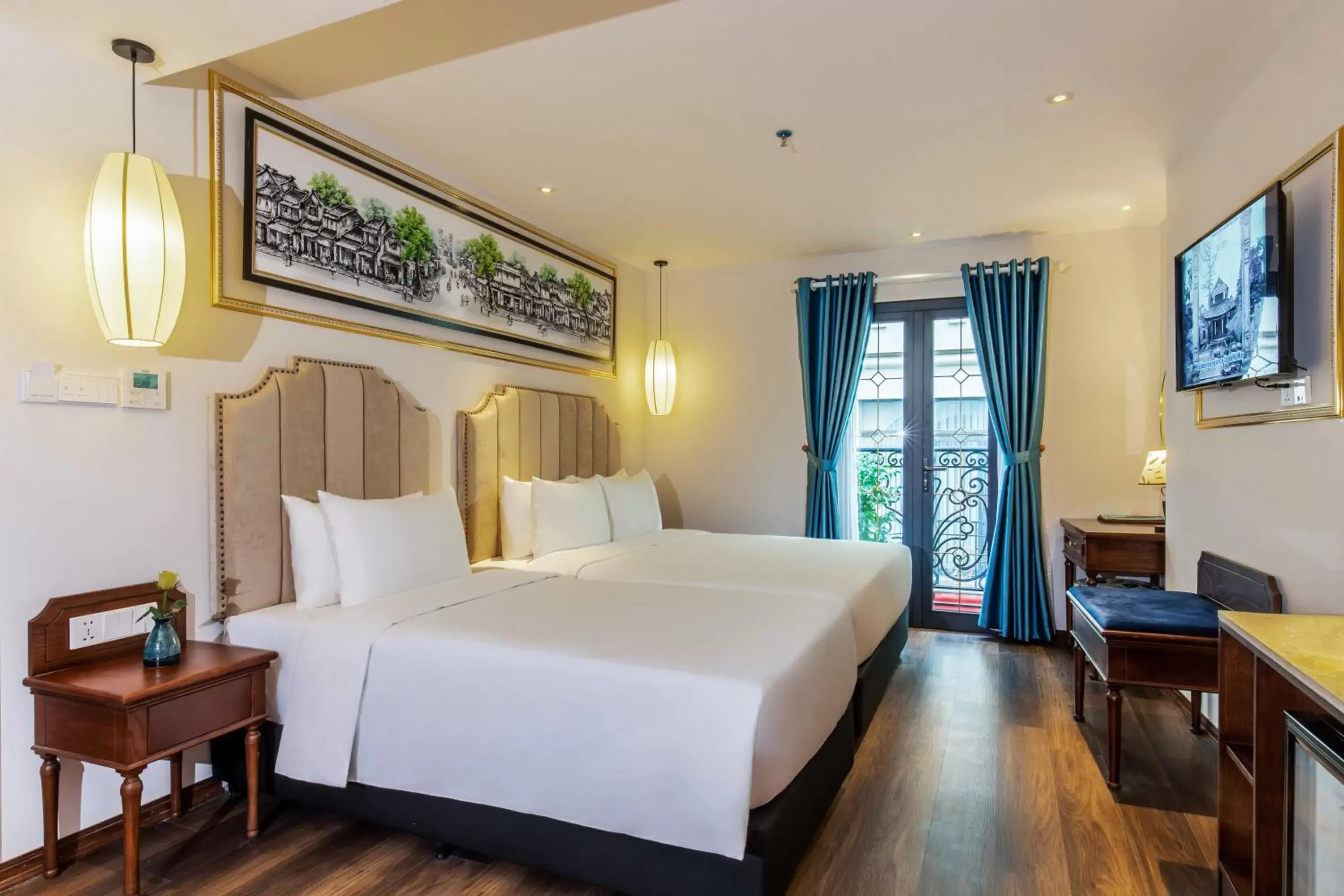Triple Room with Balcony in Hanoi Calista Hotel & Spa Triple Room with Balcony in Hanoi Calista Hotel & Spa