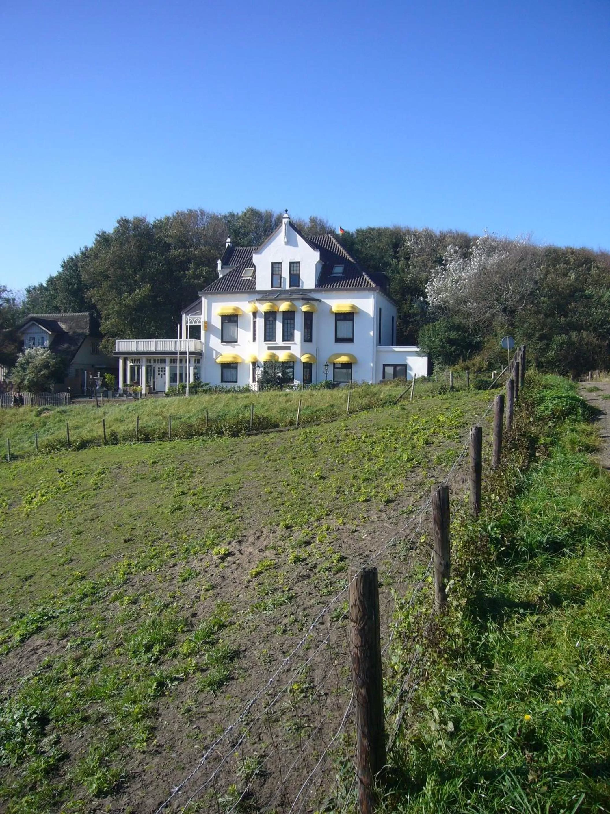 Property building in Mare Sanat