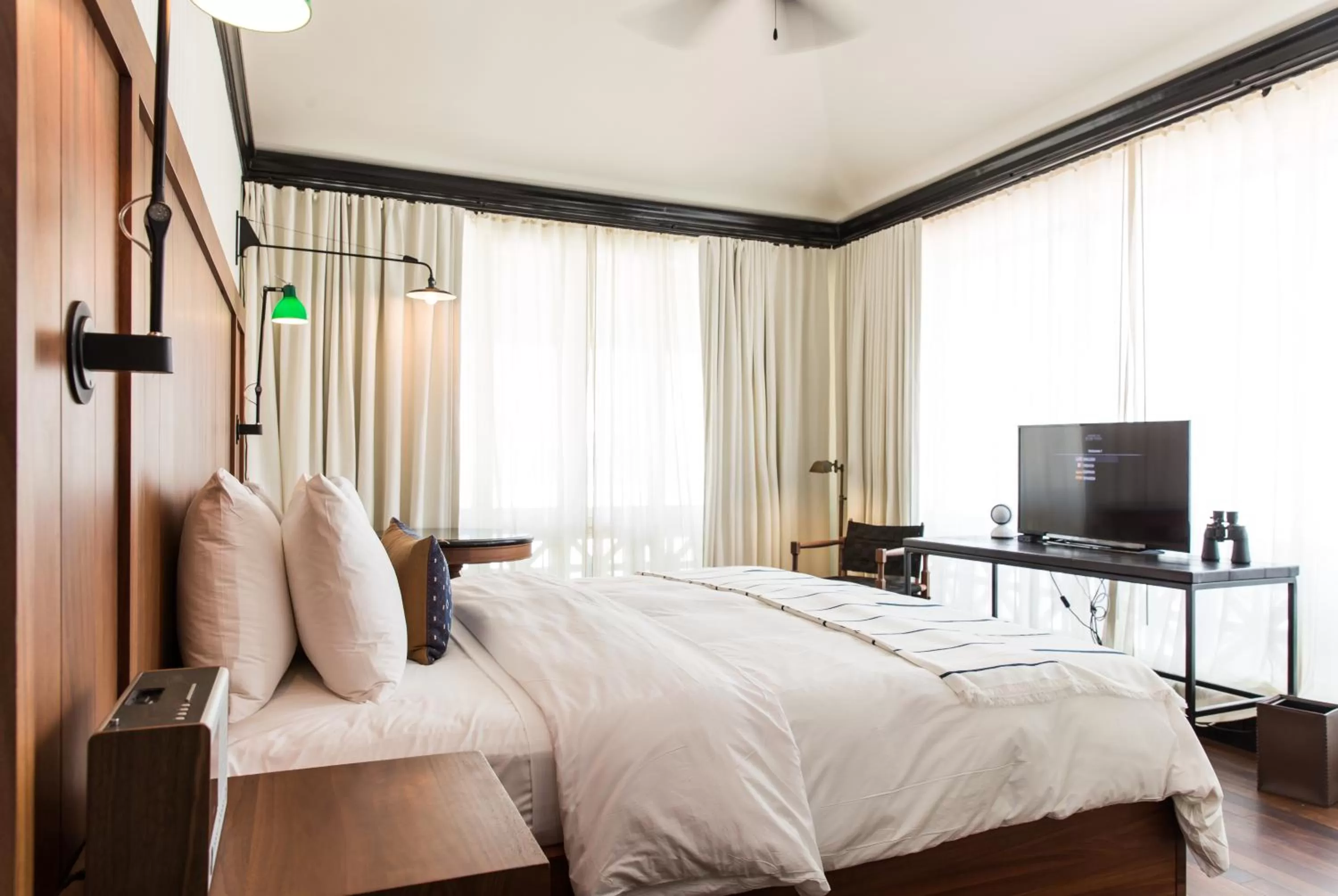 Bed in American Trade Hotel