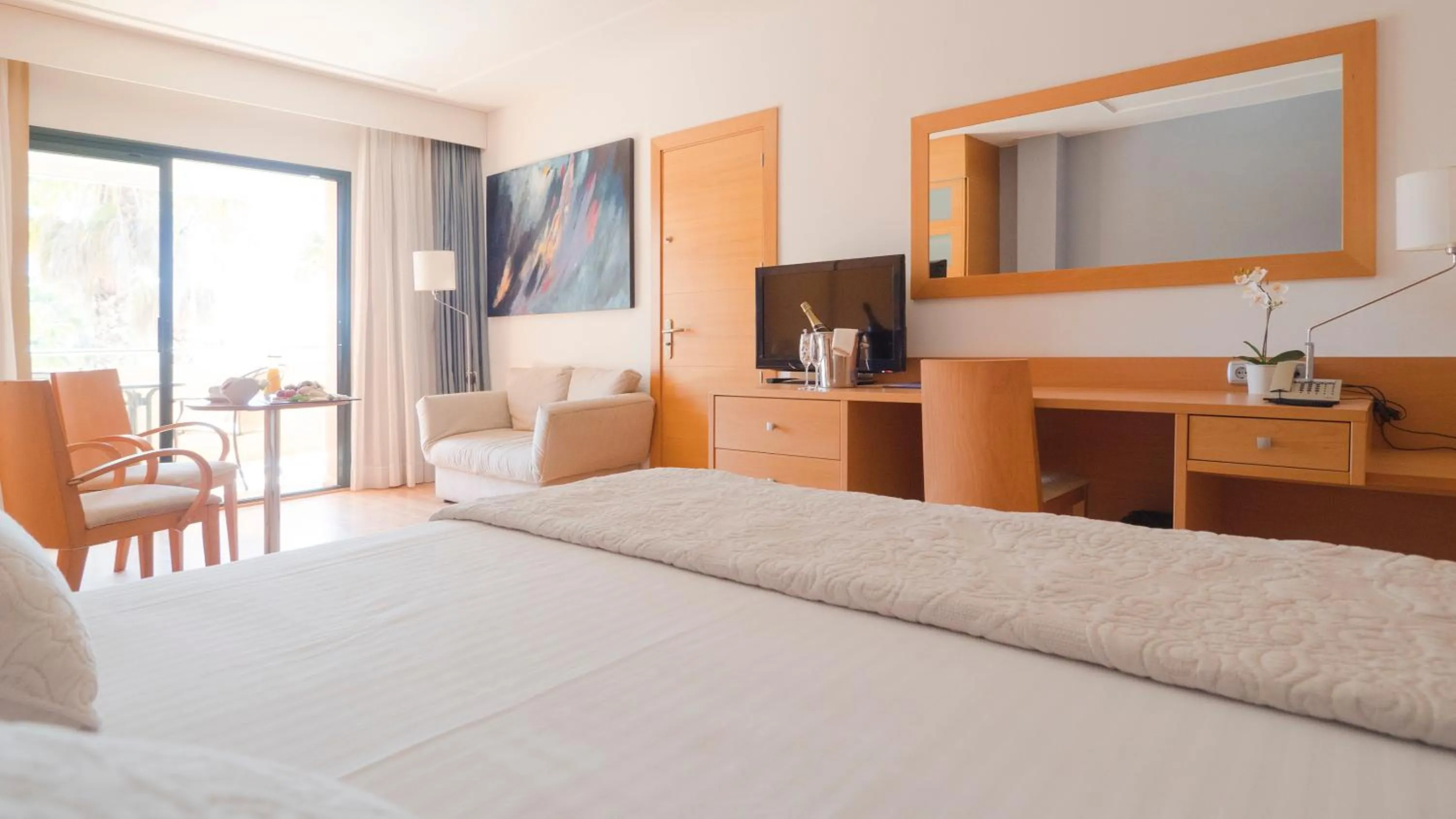 Bed in Hotel Clipper - EL DELFÍN VERDE RESORTS - Platja de Pals