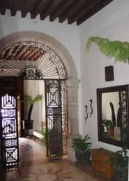 Facade/entrance in Hostal de La Monja