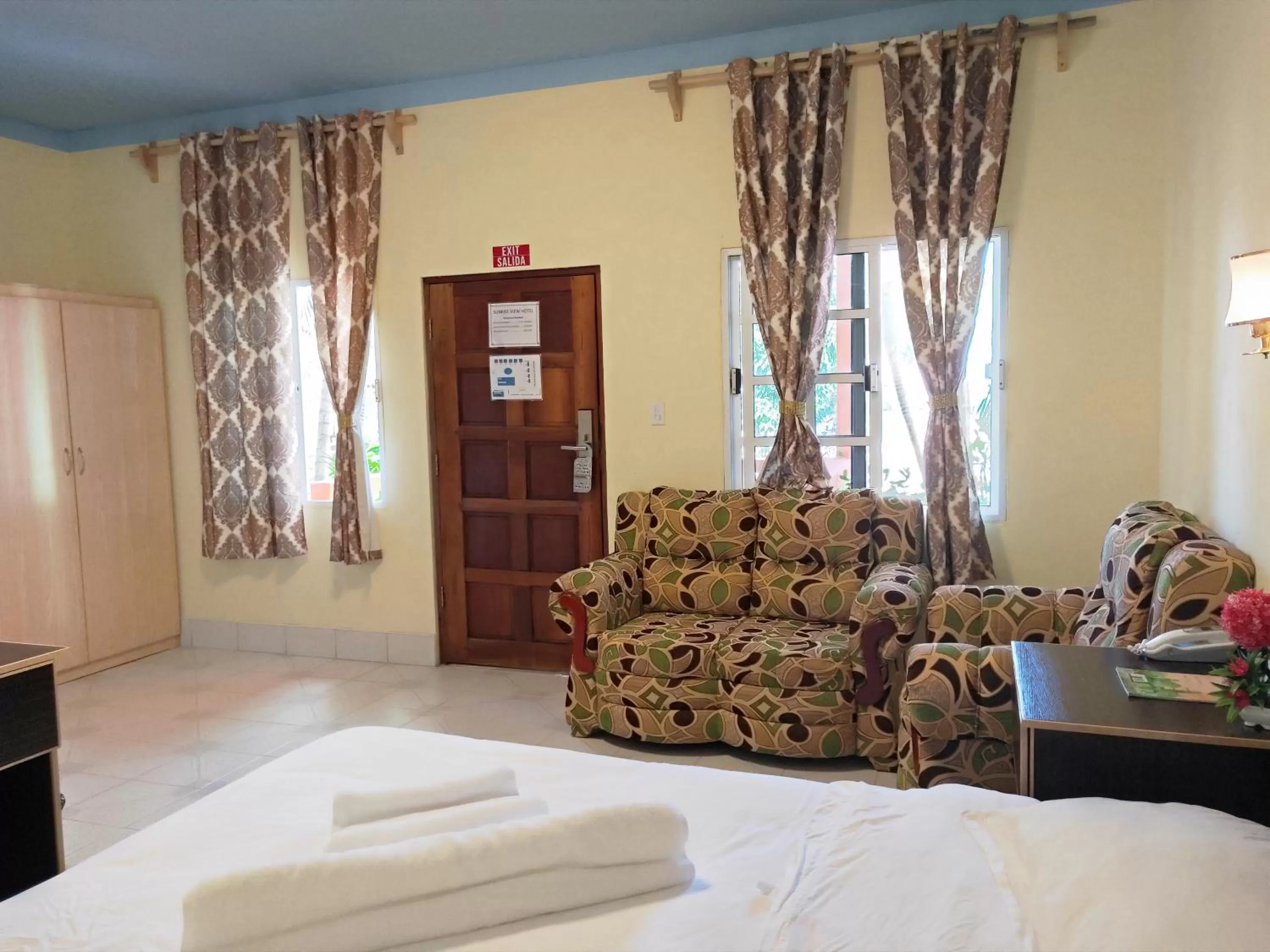 Seating Area in Sunshine View Hotel and Restaurant