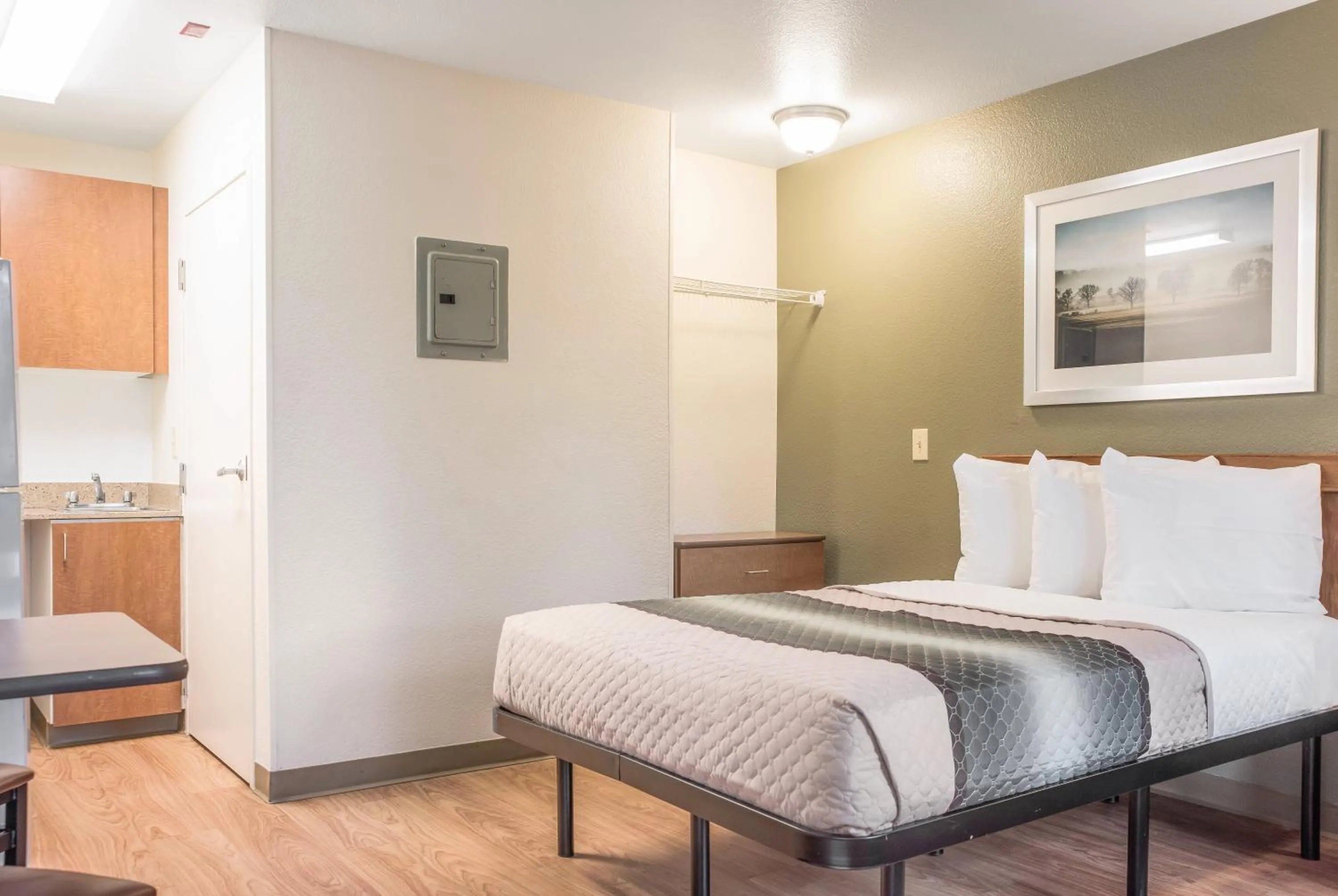 Studio One Double Room Non-Smoking in Studio 6 Rancho Cordova, CA