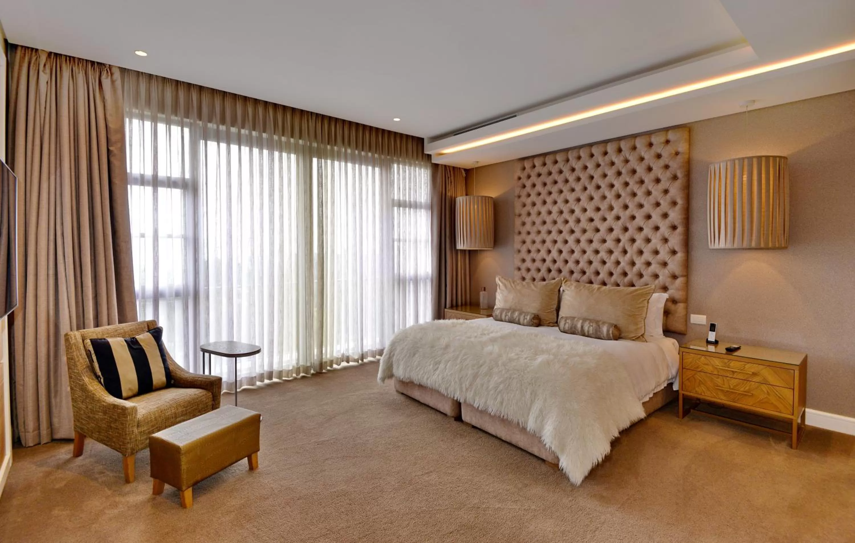 Bedroom, Bed in The Houghton Hotel, Spa, Wellness & Golf