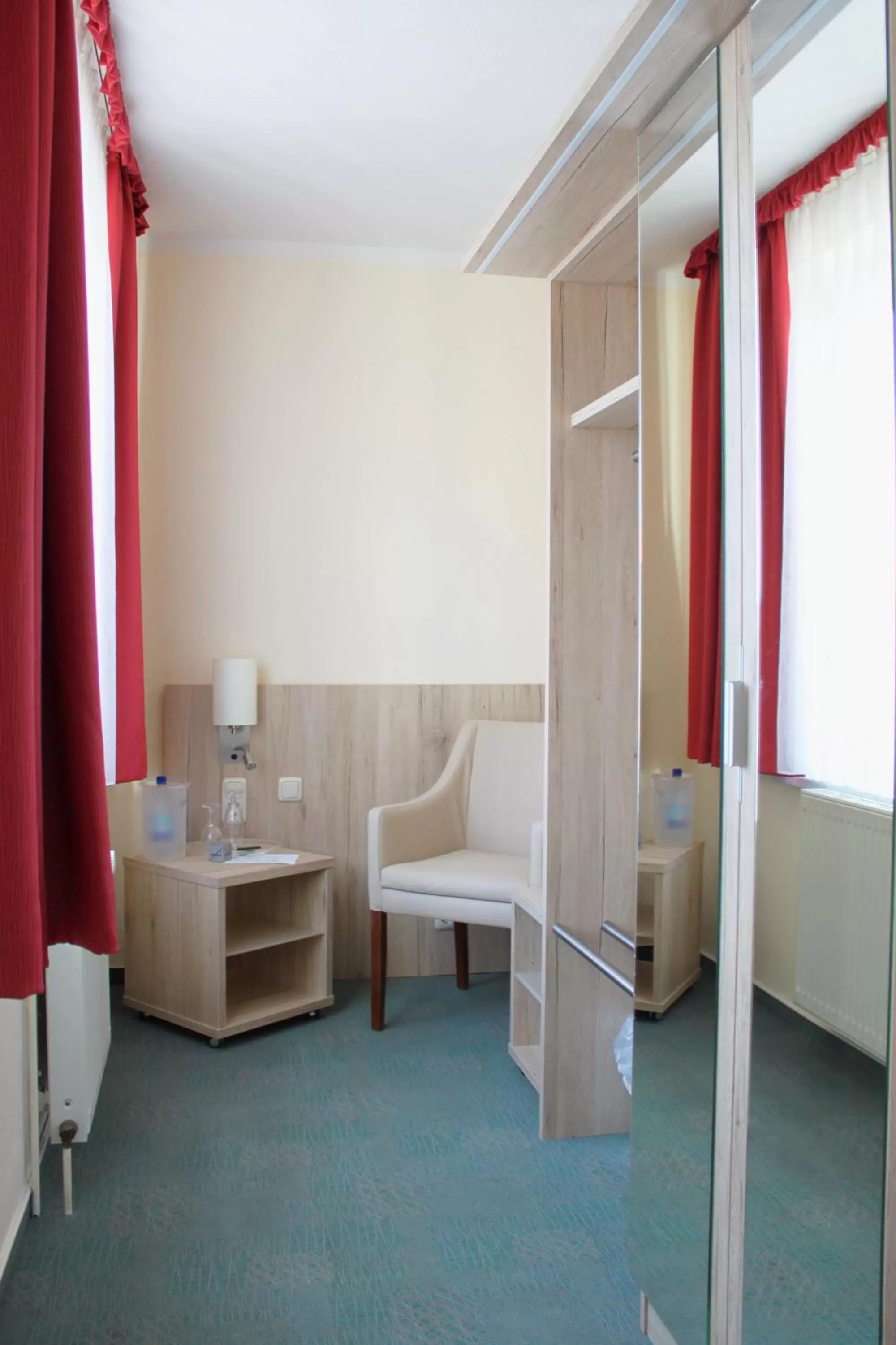 Photo of the whole room, Seating Area in Hotel Villa Elisabeth