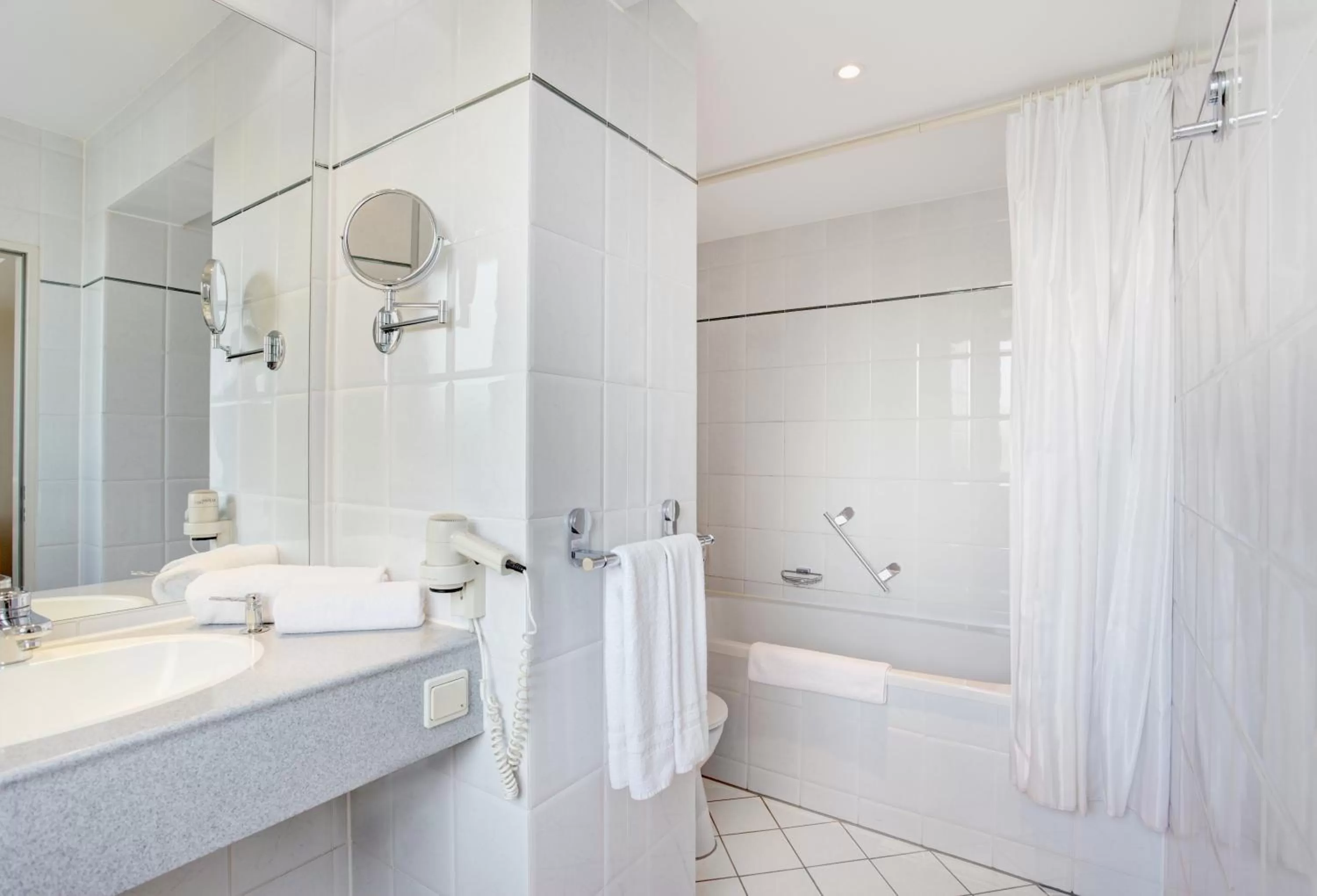 Bathroom in ABACUS Tierpark Hotel