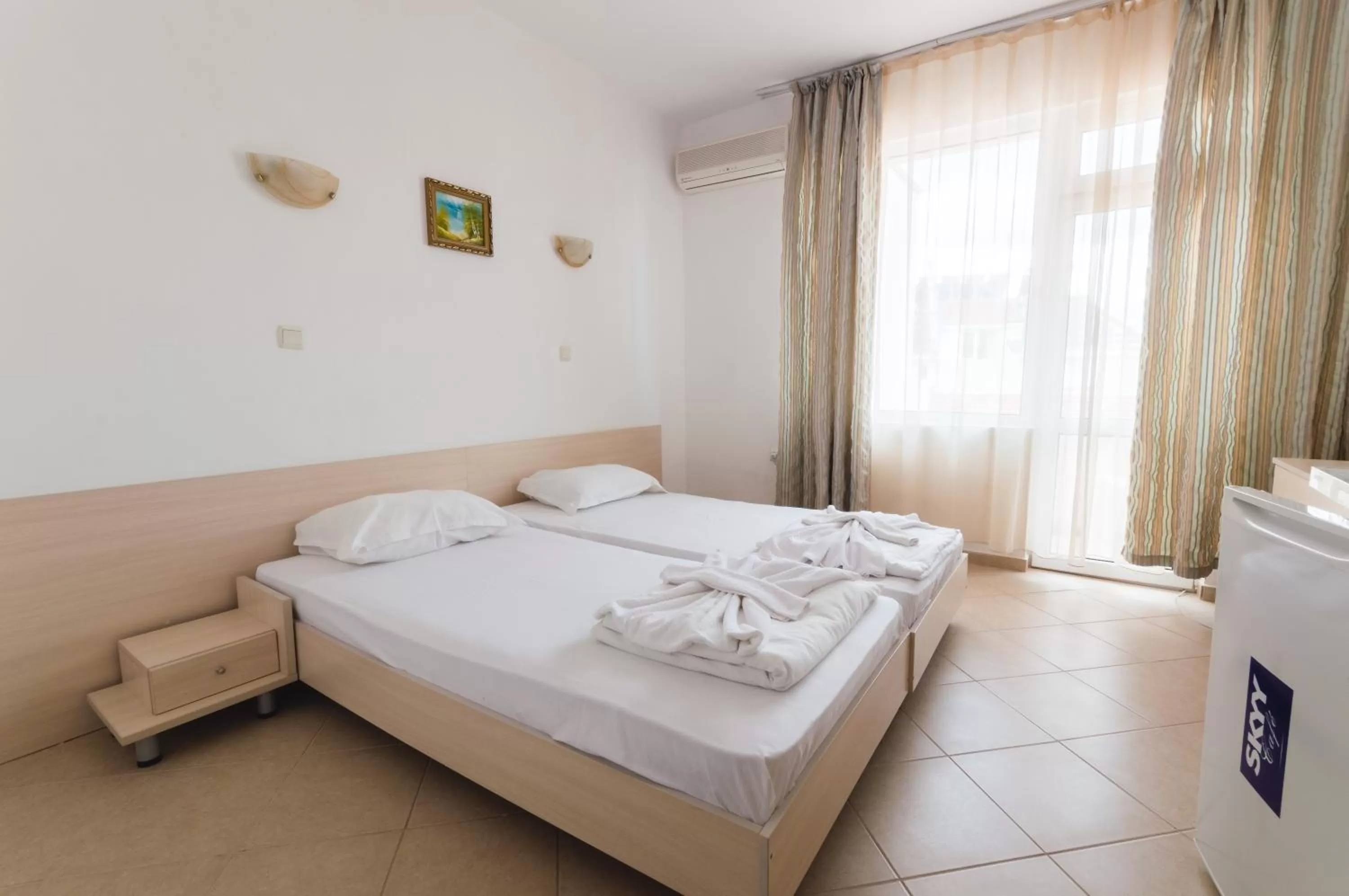 Photo of the whole room, Bed in Plovdiv Hotel