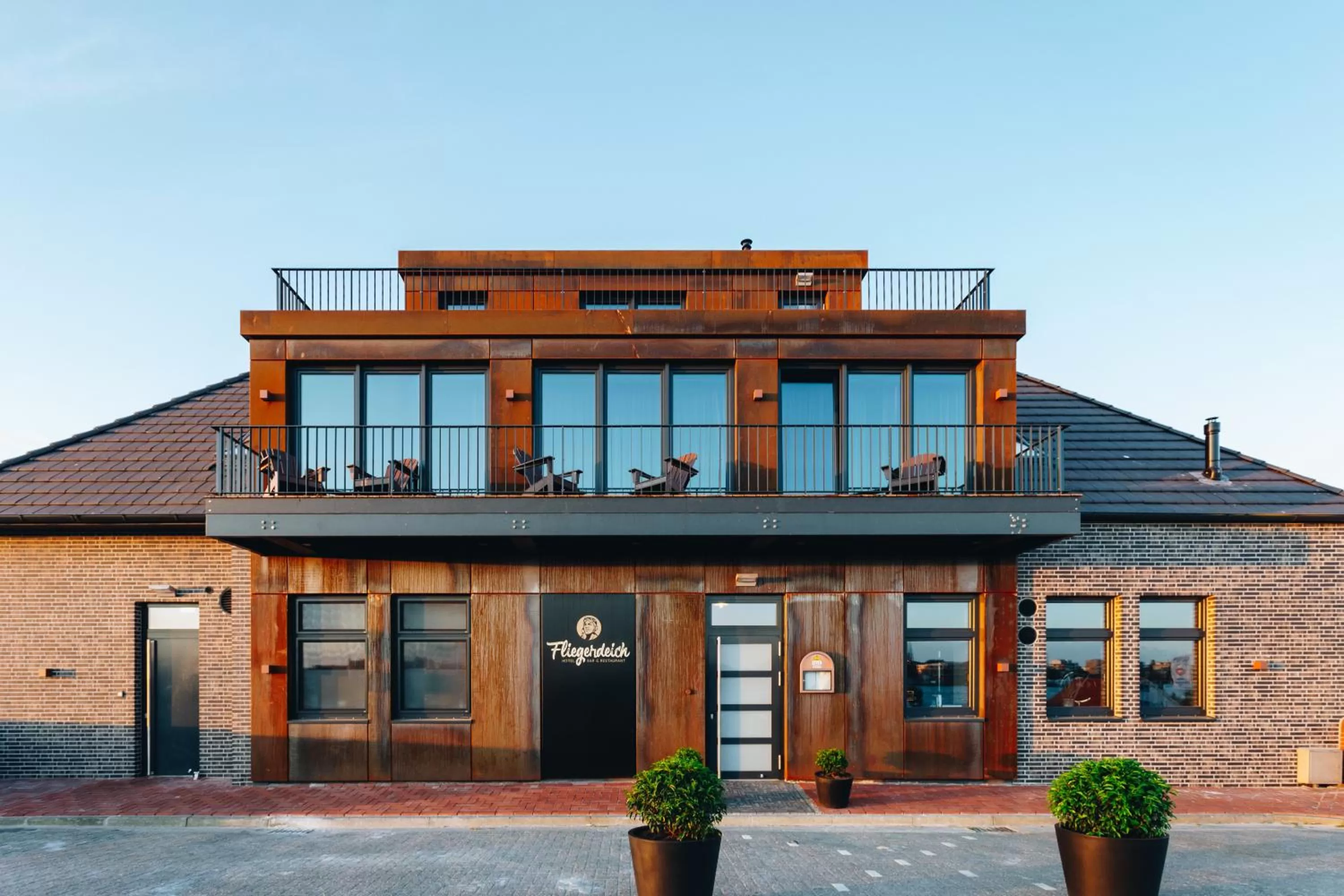 Street view in Fliegerdeich Hotel & Restaurant