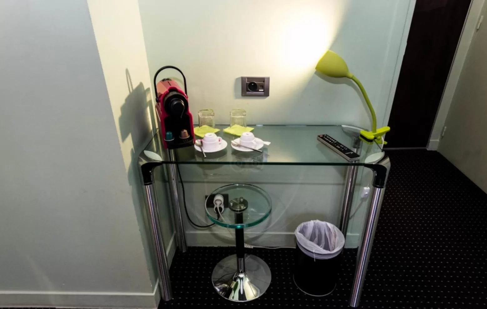 Coffee/tea facilities in Hôtel Le Fabe