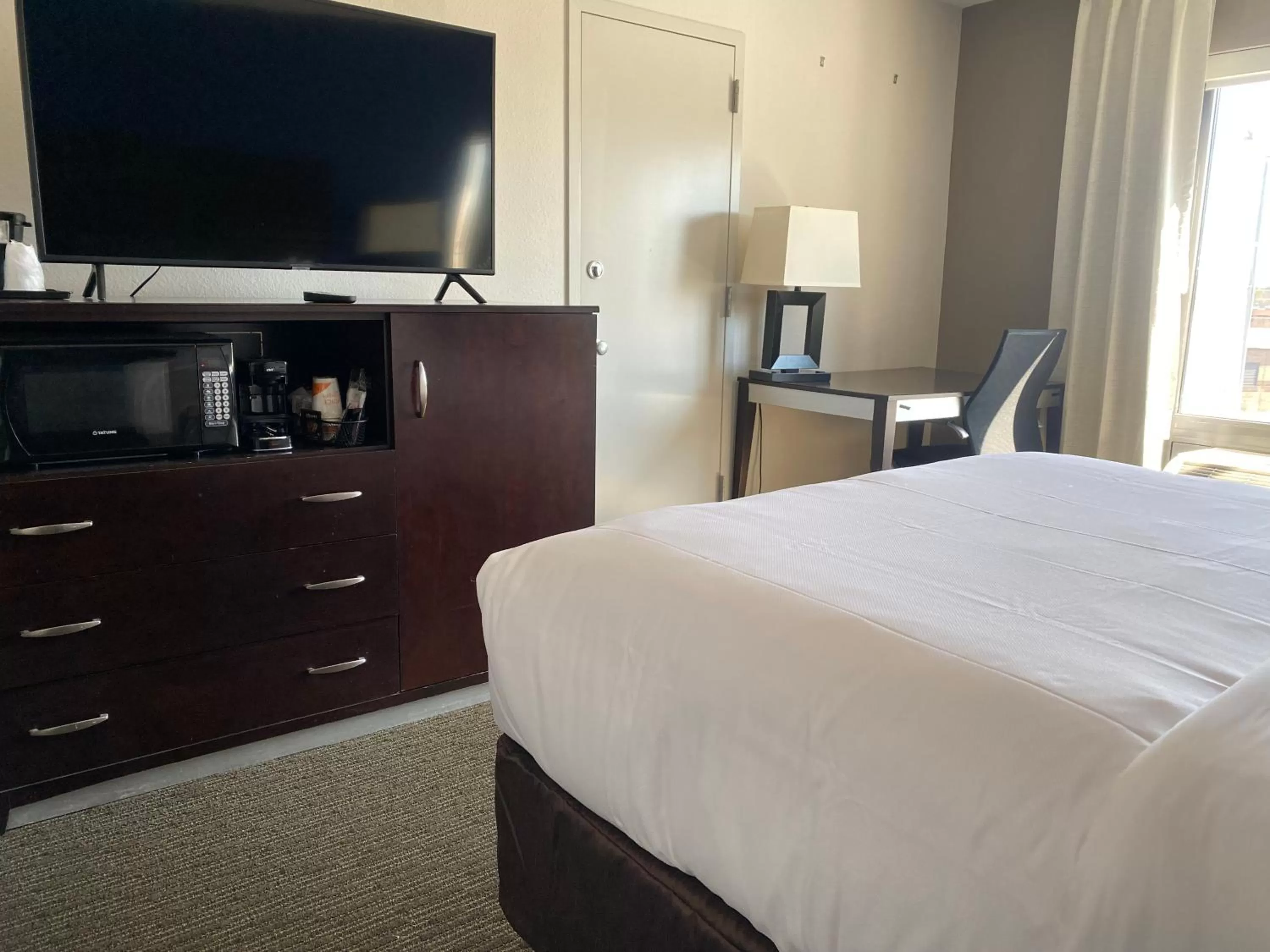 TV and multimedia, Bed in Comfort Inn Conover-Hickory