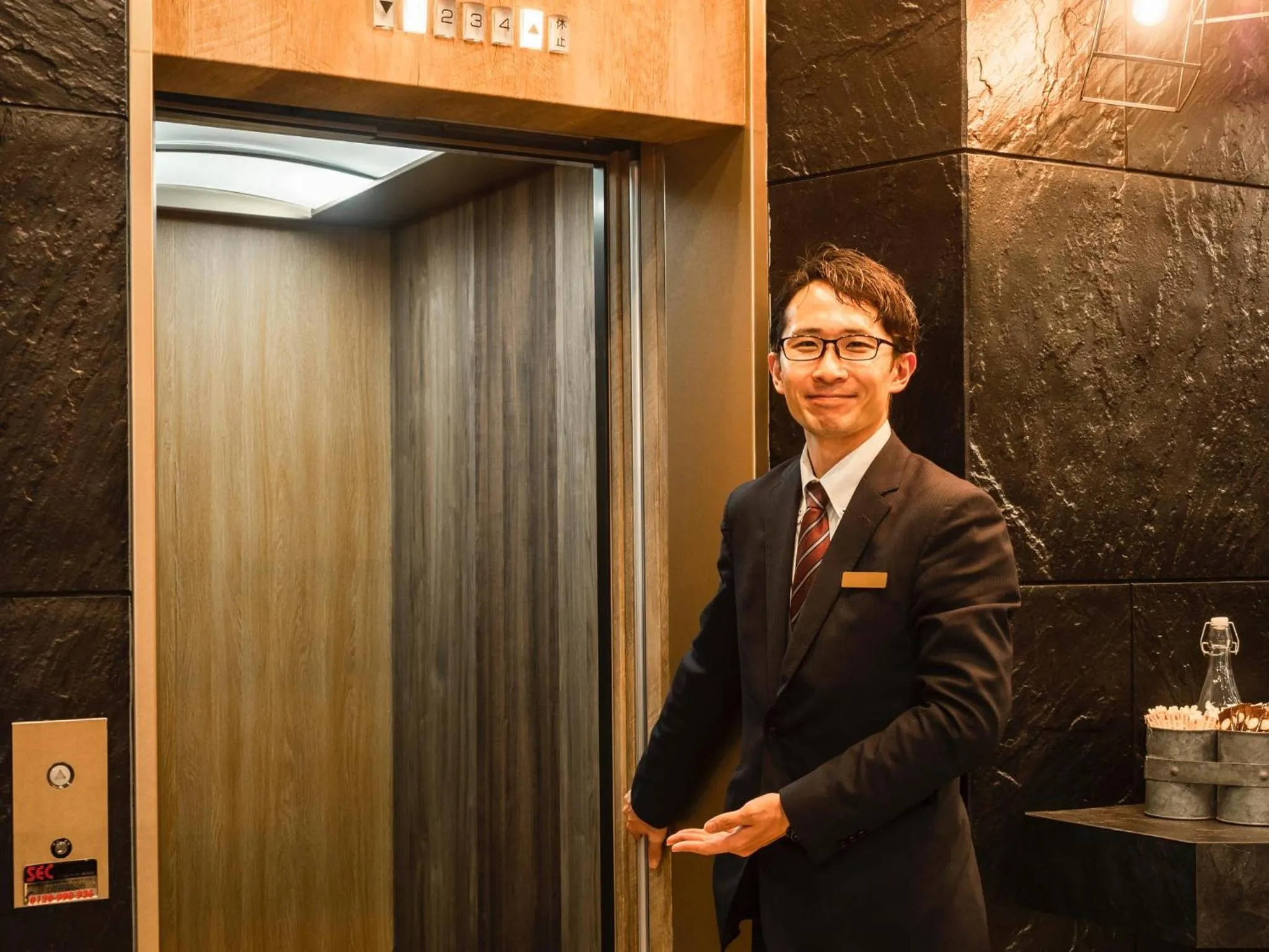 Staff in Hotel Areaone Kitaibaraki