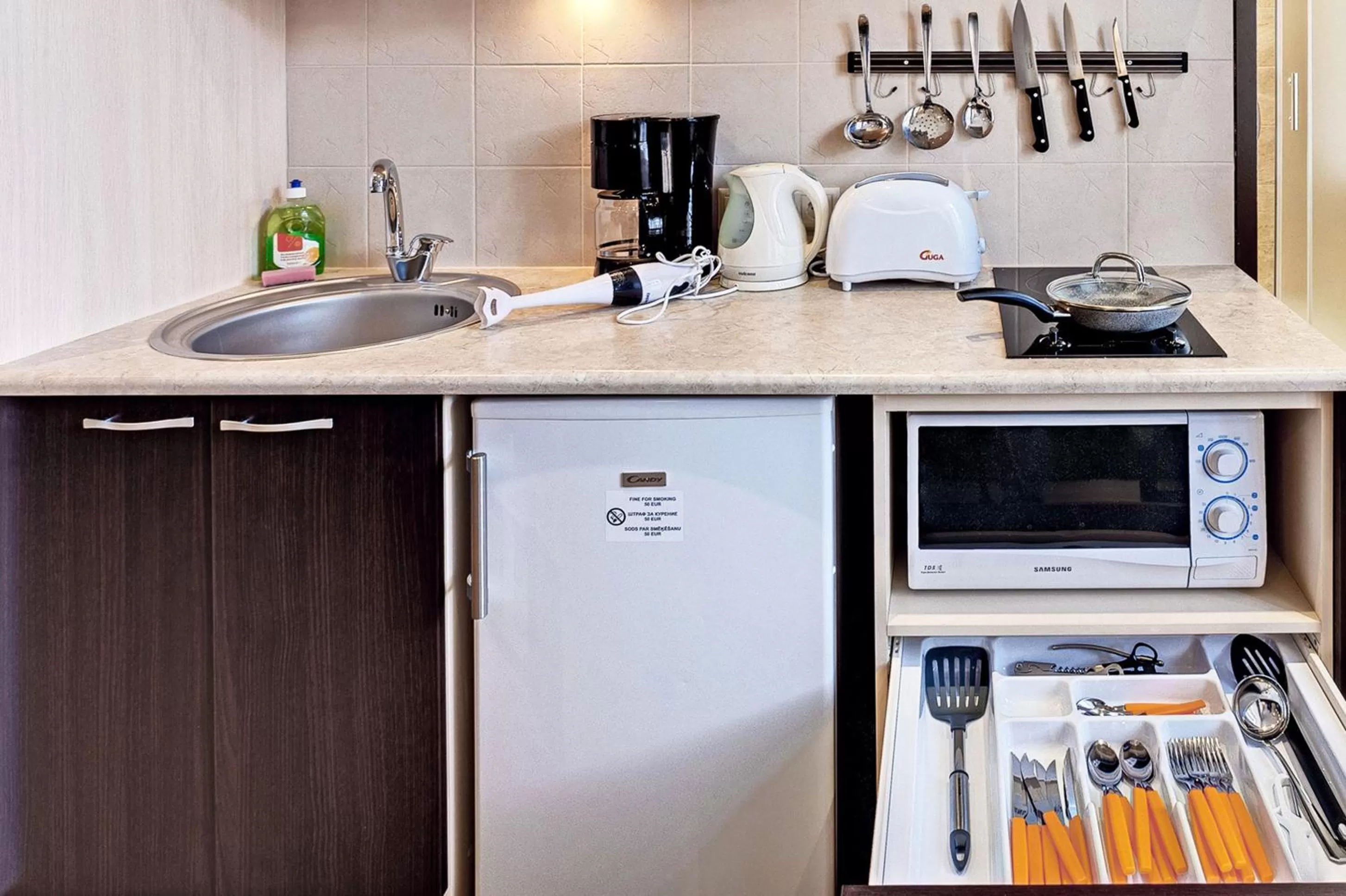 Coffee/tea facilities in RIGAAPARTMENT SONADA Self-Service Aparthotel - Private Parking