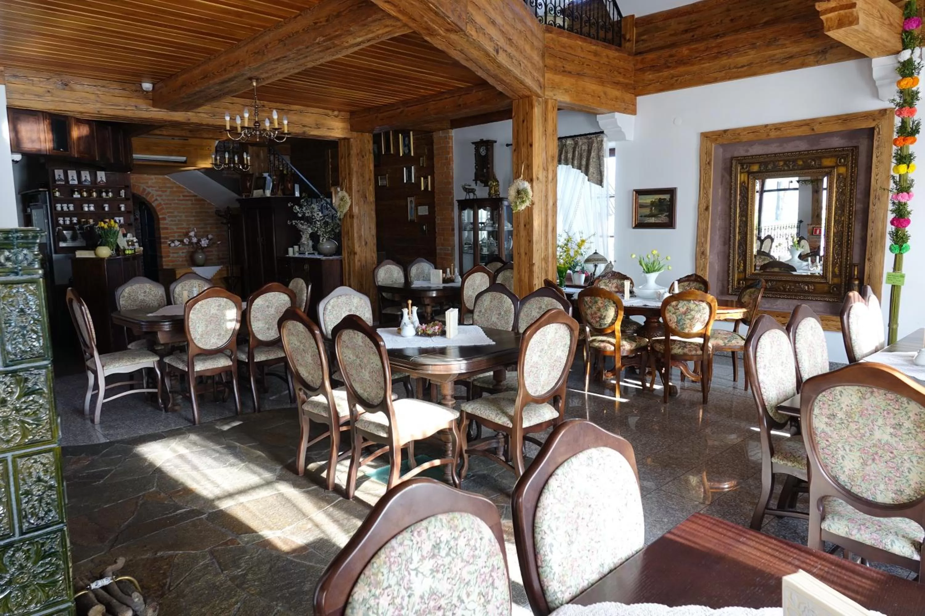 Restaurant/Places to Eat in Gościniec Dworski w Ropie