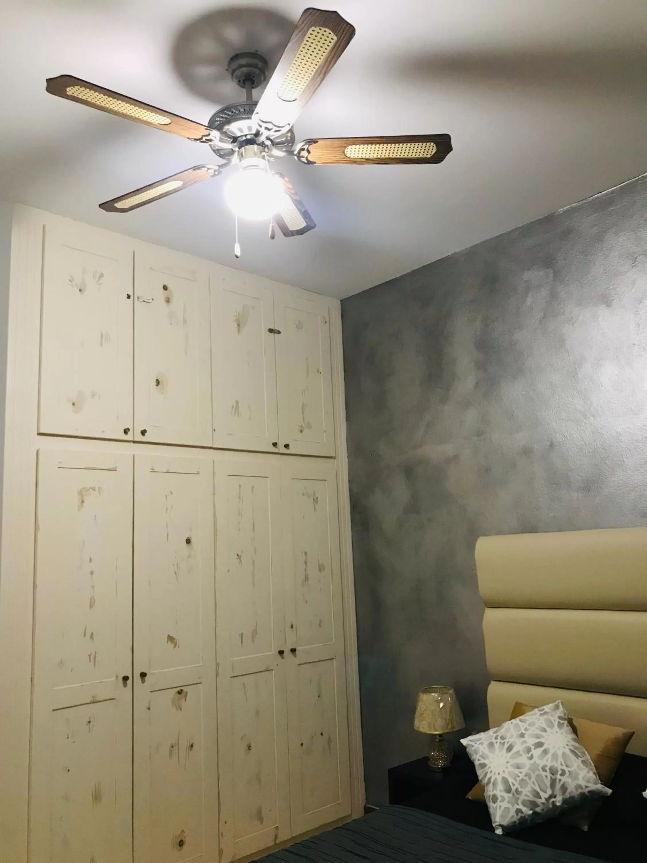 Decorative detail, Bathroom in Blue eagle