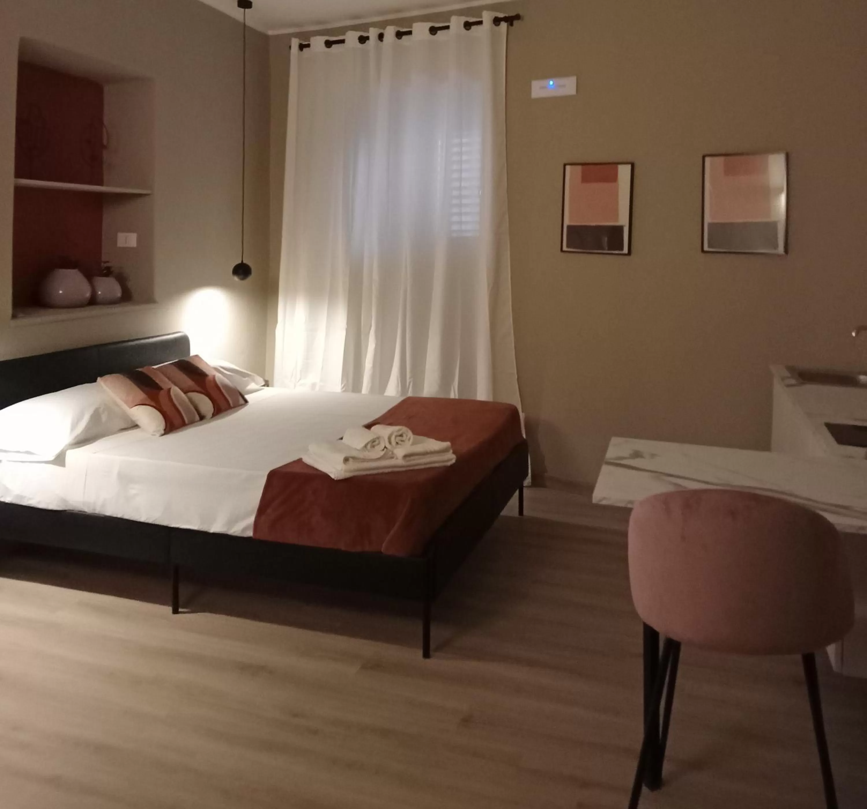 Photo of the whole room, Bed in Narciso boutique apartment