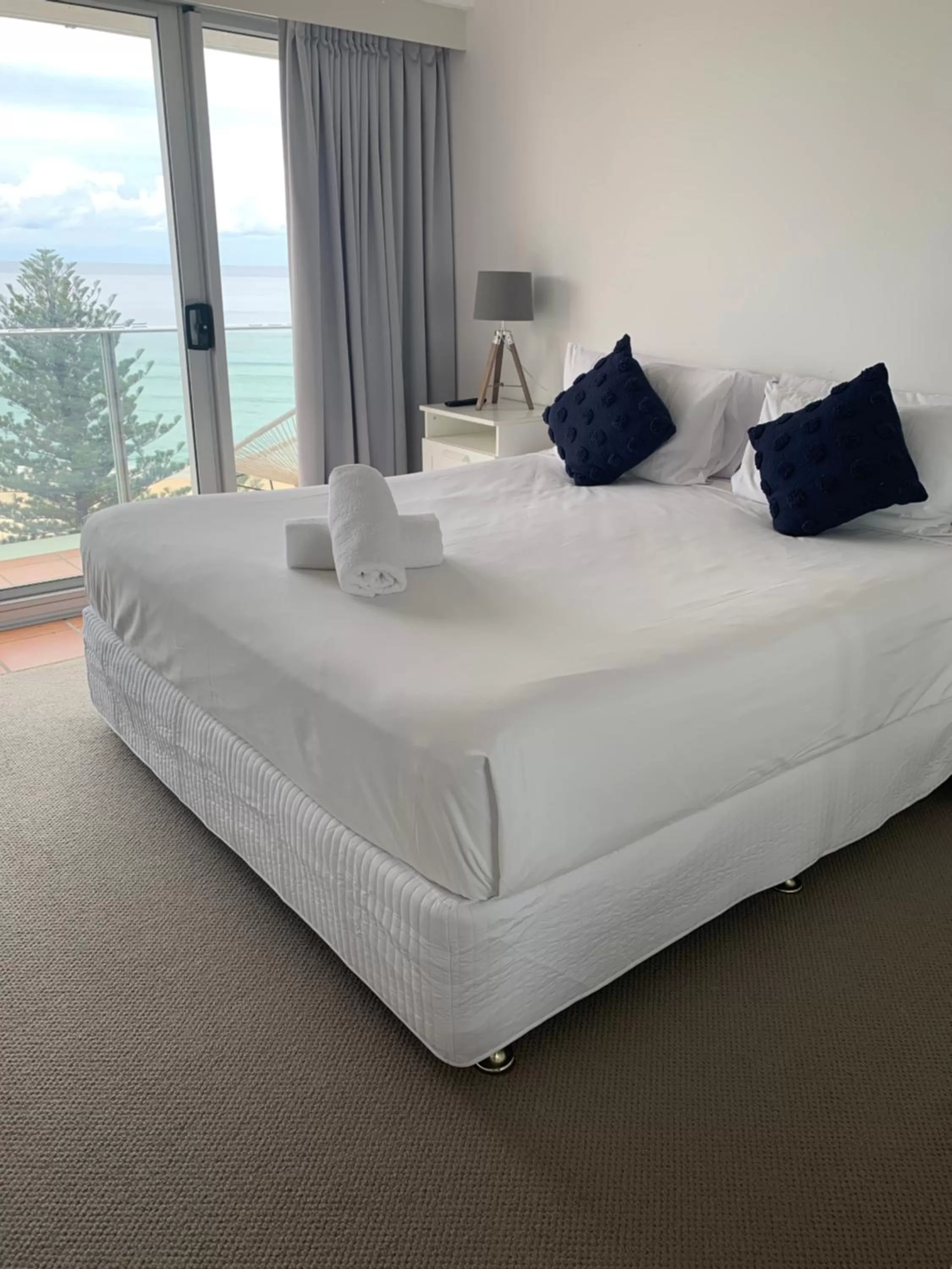 Bedroom, Bed in Pacific Regis Beachfront Holiday Apartments